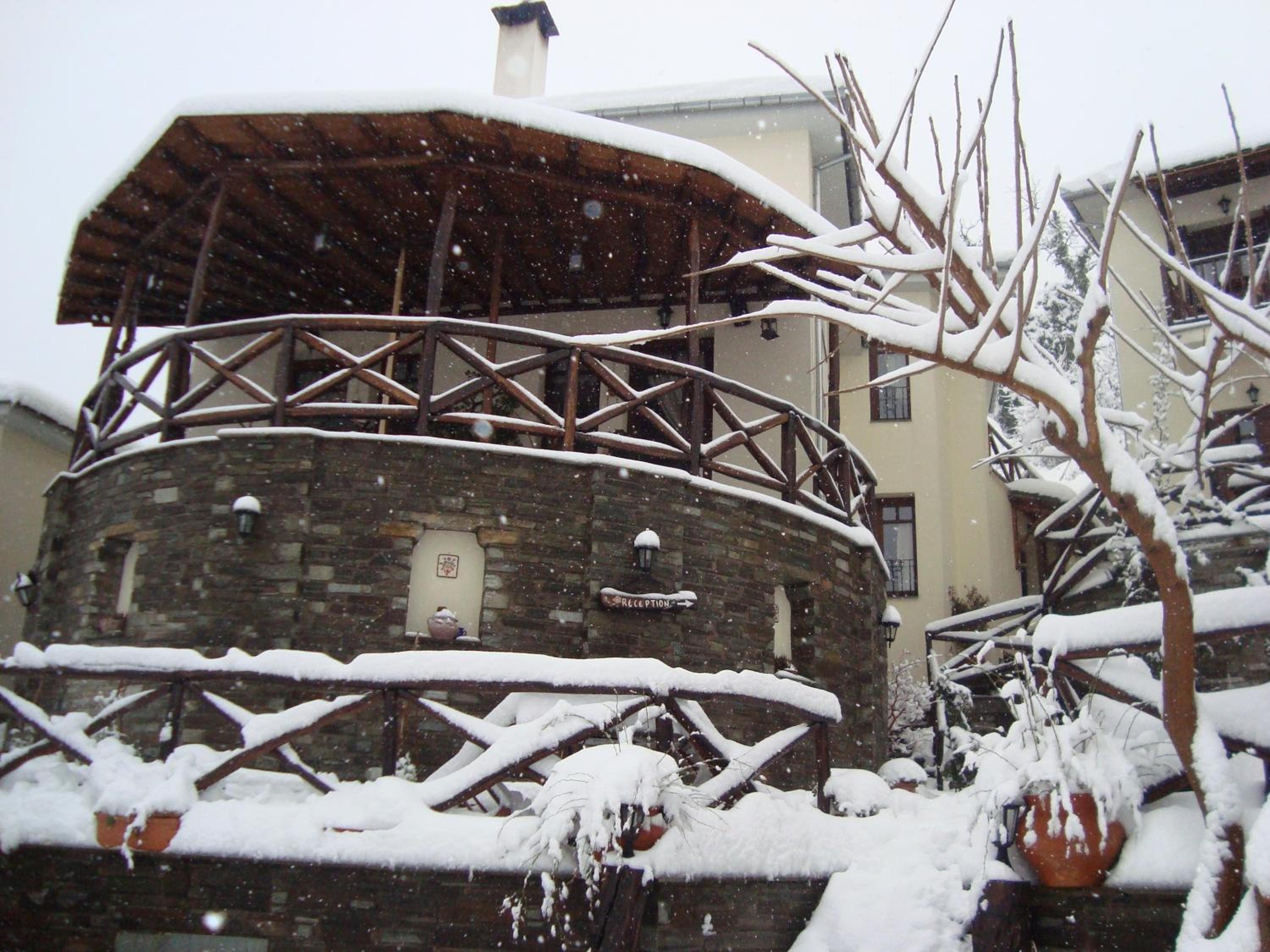 Iliovolo Guesthouse