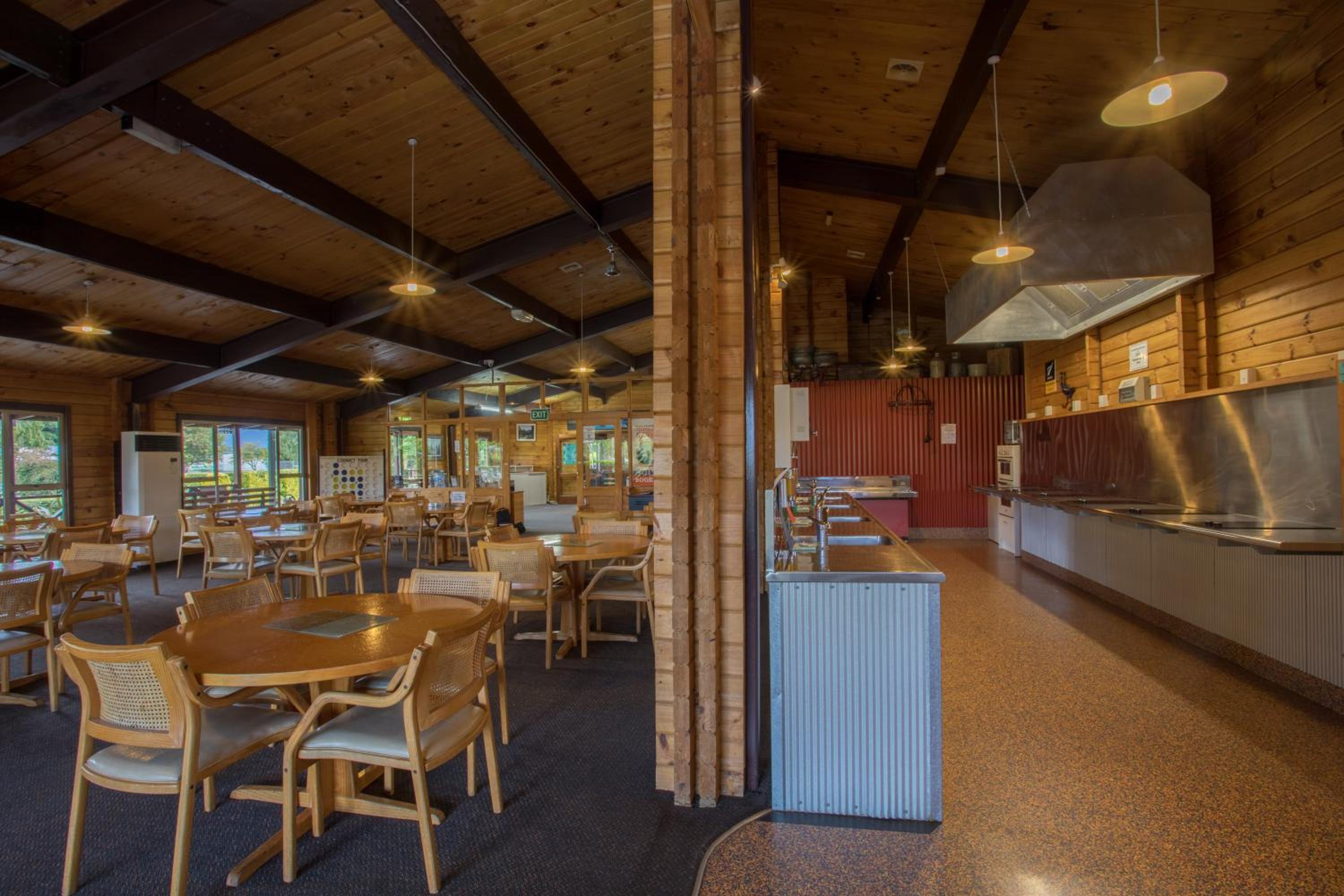 Te Anau Top 10 Holiday Park and Motels