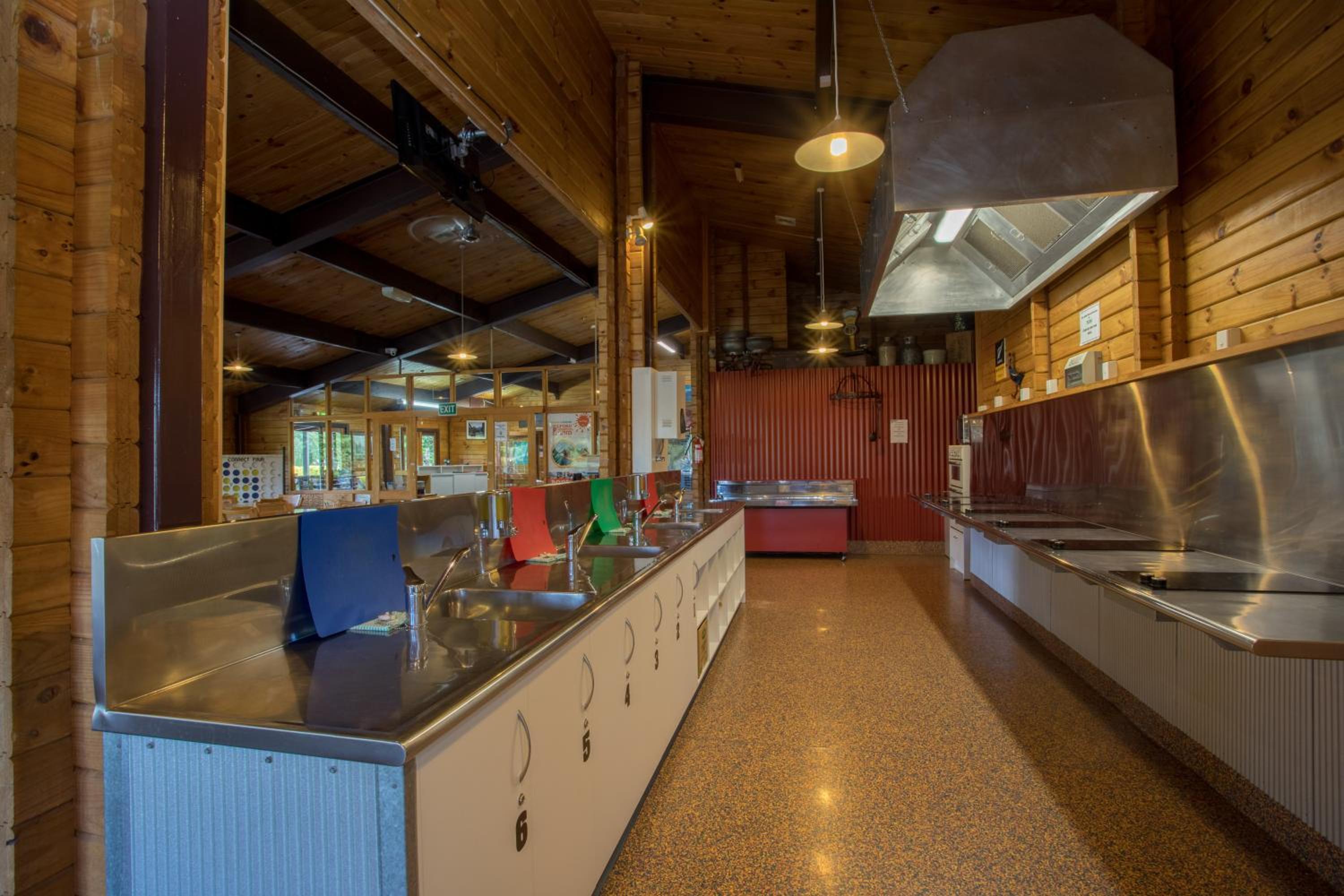 Te Anau Top 10 Holiday Park and Motels