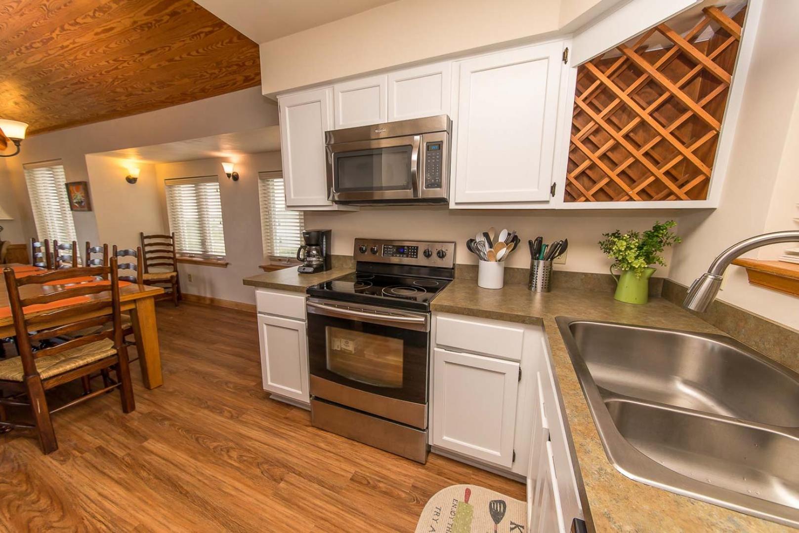 Sandi Hill - Corolla, Whalehead, 295 Yds to Beach, Ocean View, Pool, Hot Tub, Pets OK
