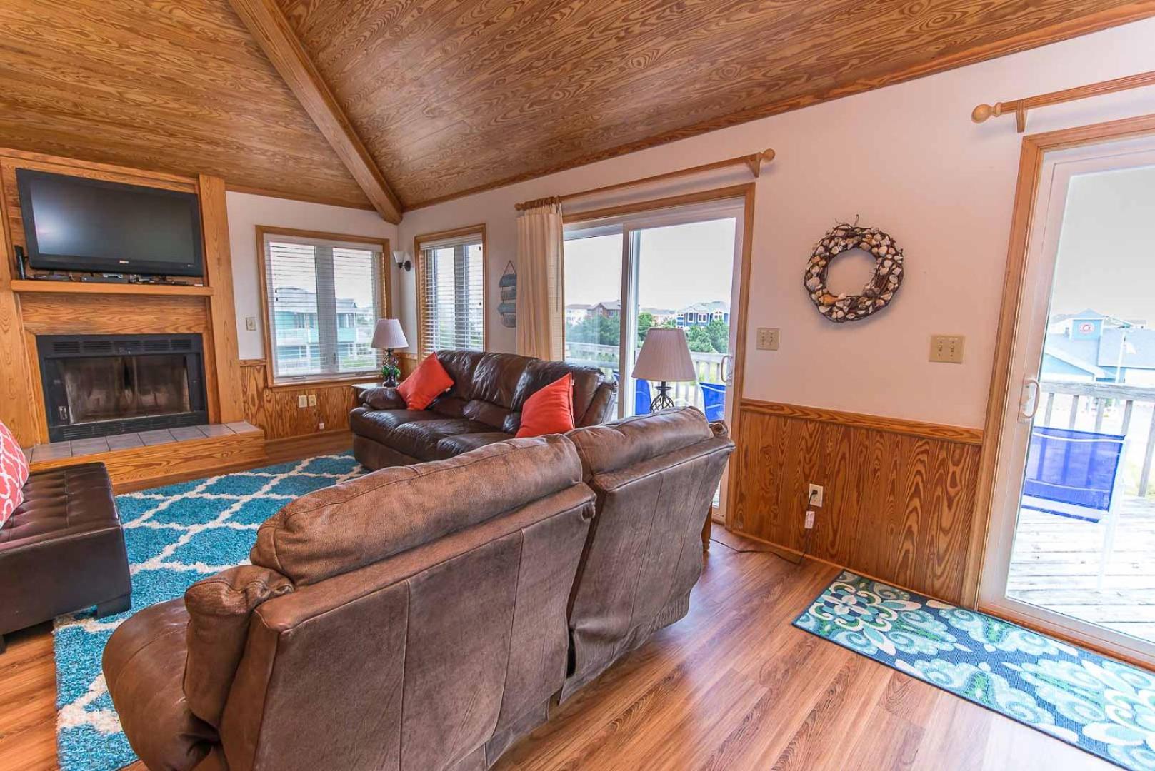 Sandi Hill - Corolla, Whalehead, 295 Yds to Beach, Ocean View, Pool, Hot Tub, Pets OK
