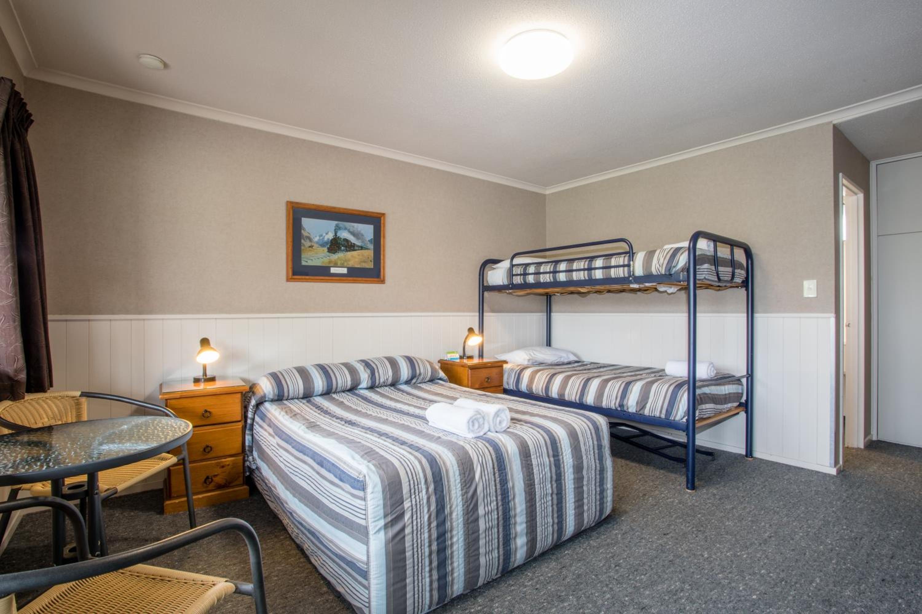 Te Anau Top 10 Holiday Park and Motels