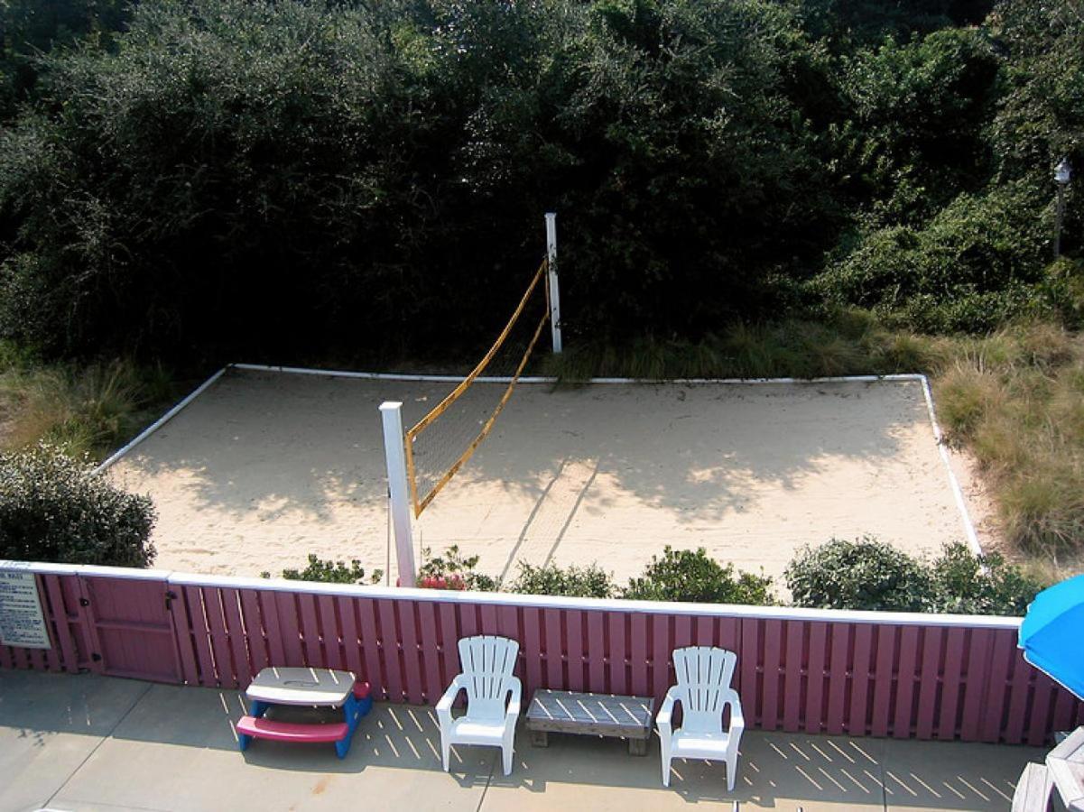 Raspberry Duck - Duck Landing, 525 Yds to Beach, Pool, Tiki Bar, Hot Tub, Close to Downtown