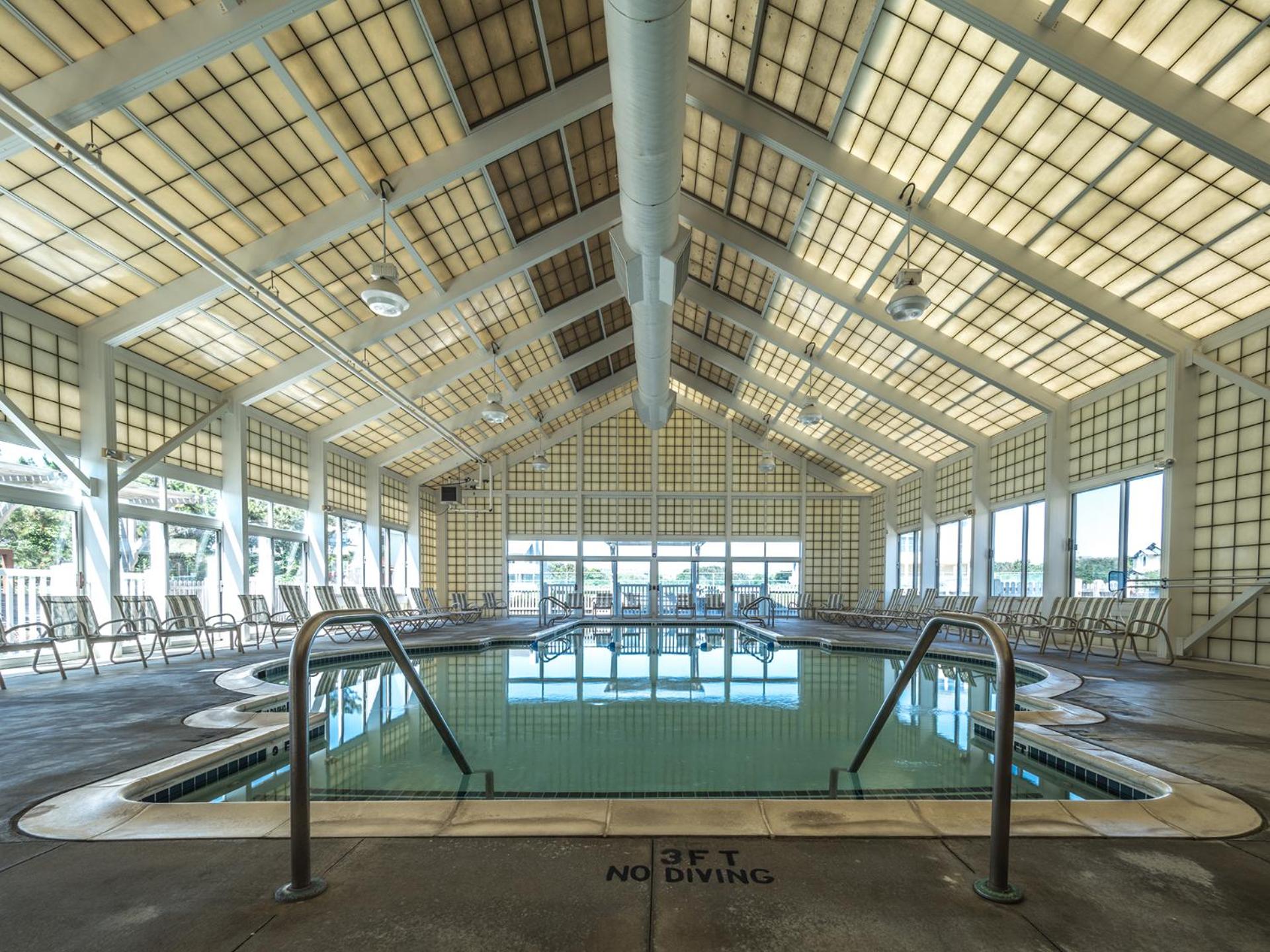 Raspberry Duck - Duck Landing, 525 Yds to Beach, Pool, Tiki Bar, Hot Tub, Close to Downtown