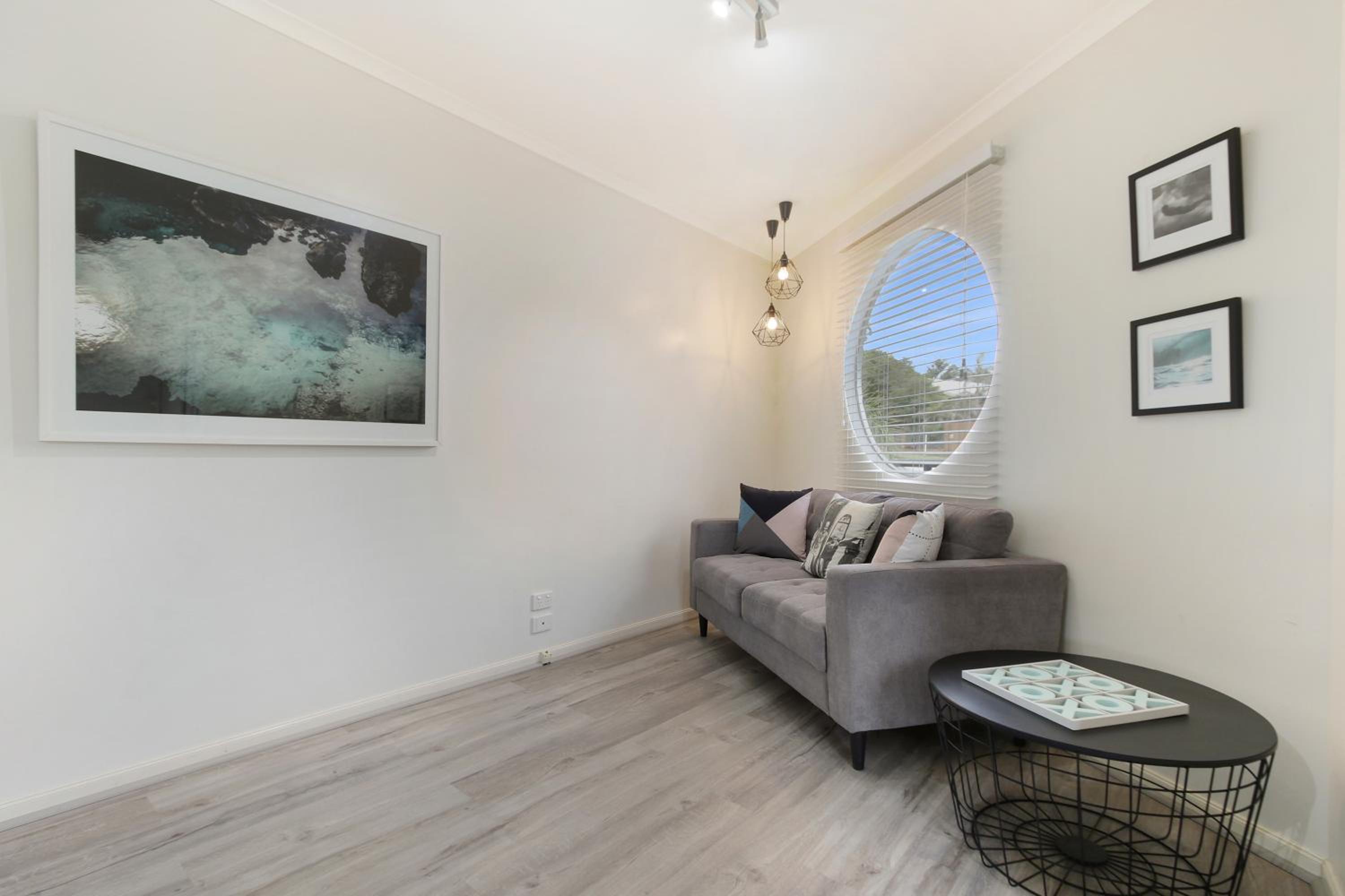Lake House - Cosy Coastal Getaway view 5