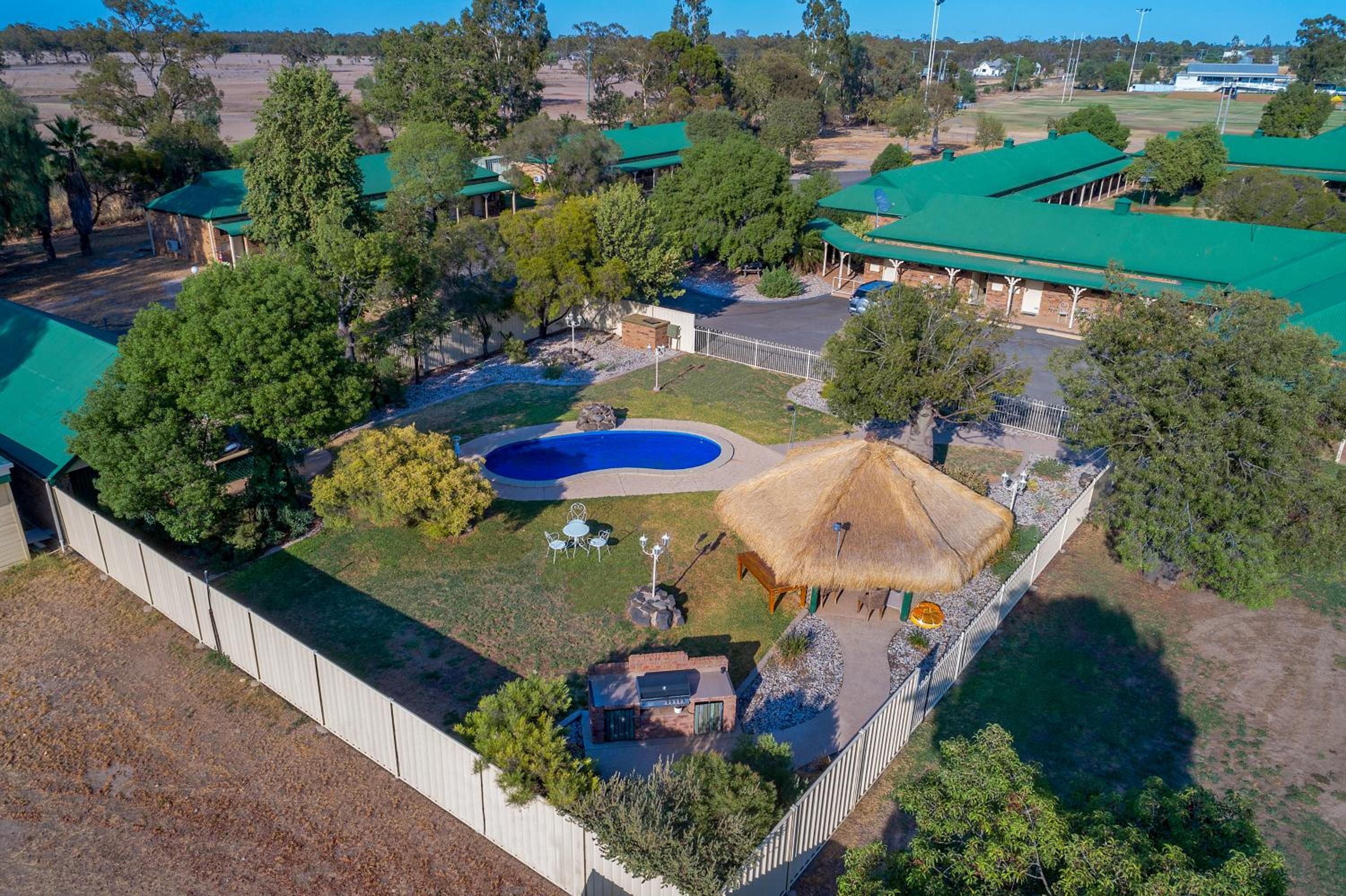 Overlander Homestead Motel