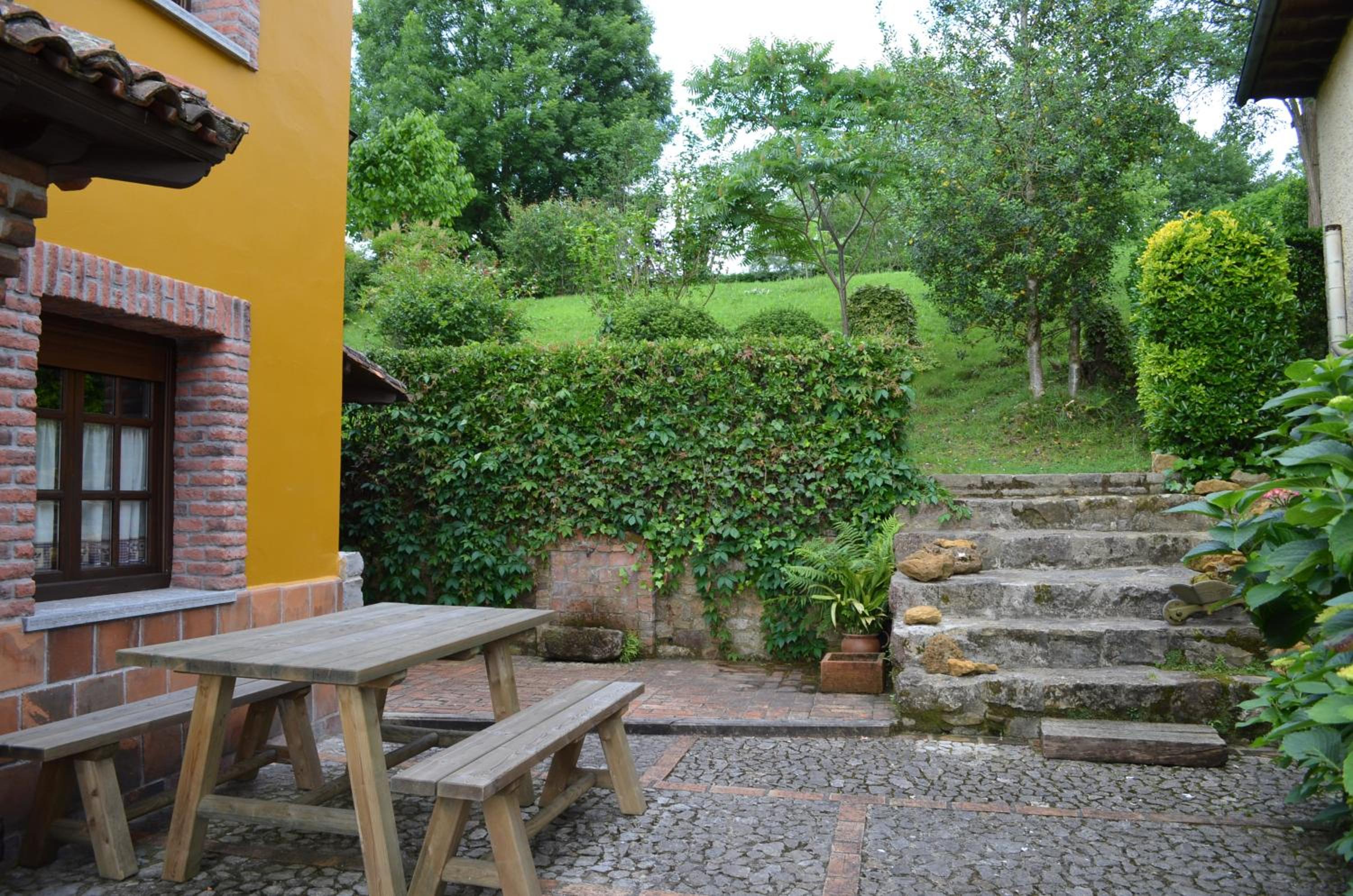 Casa Rural El Bellucu view 4