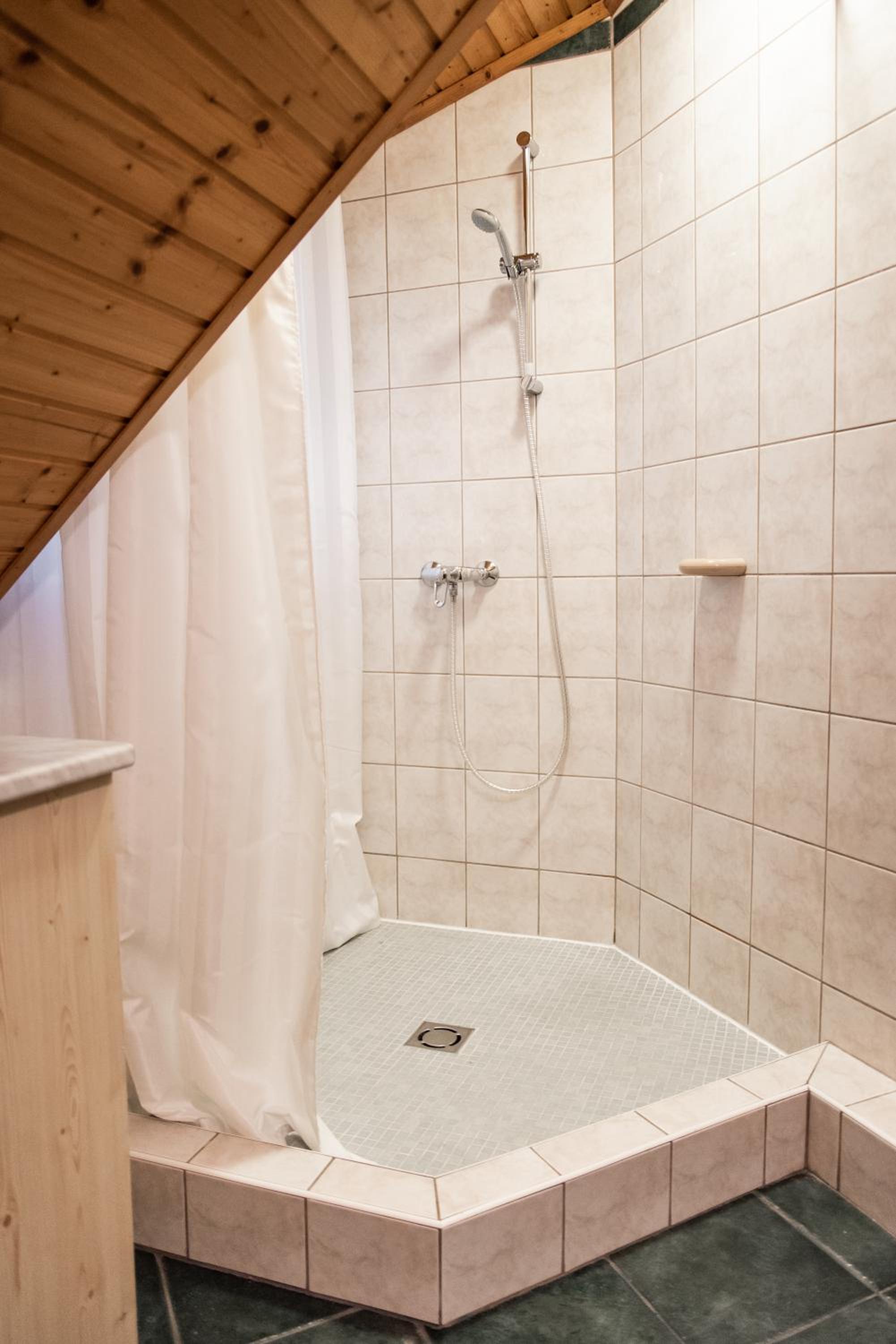 Hetényi Apartmanház és Birtok