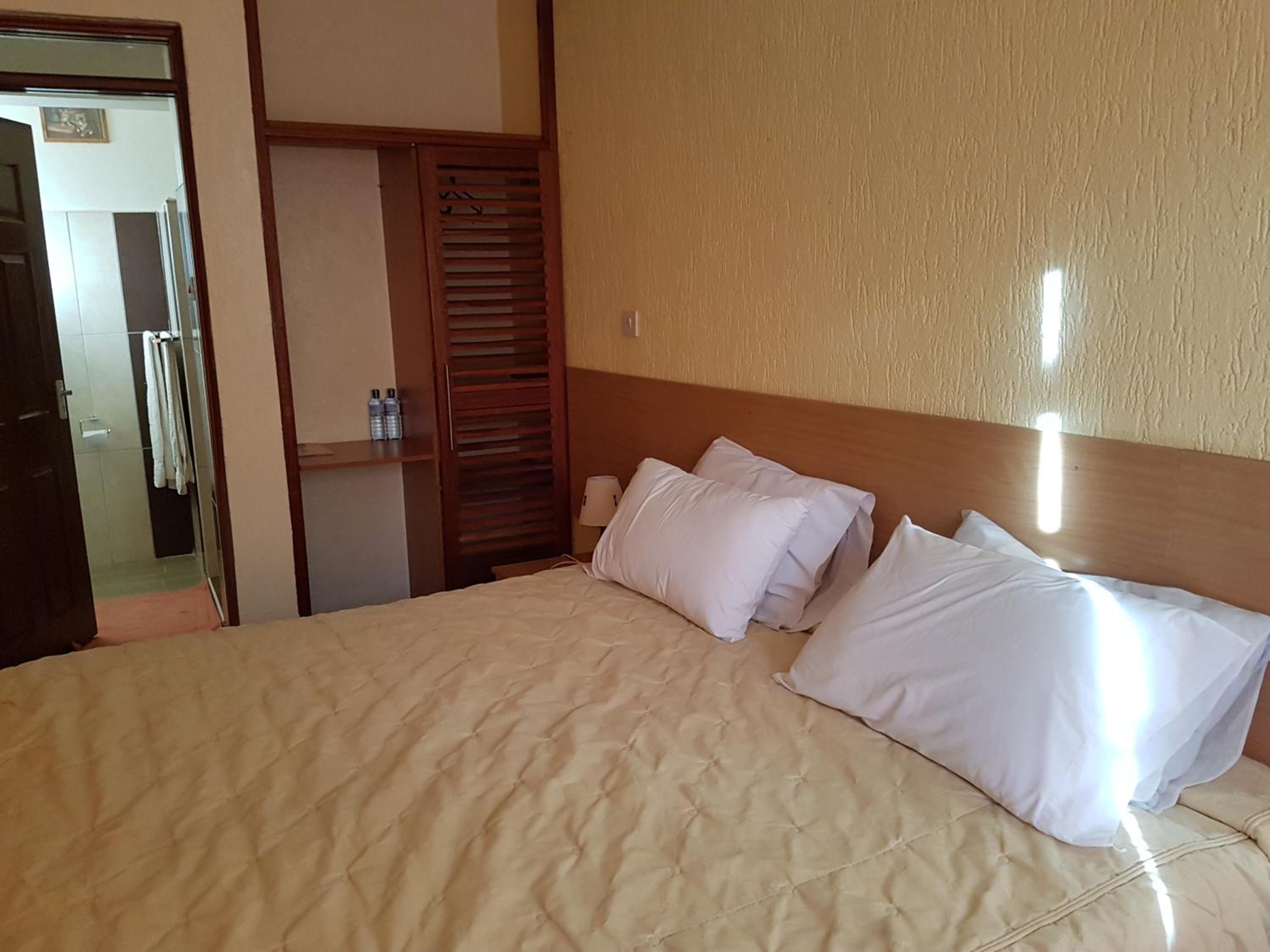 Spurwing Guest House