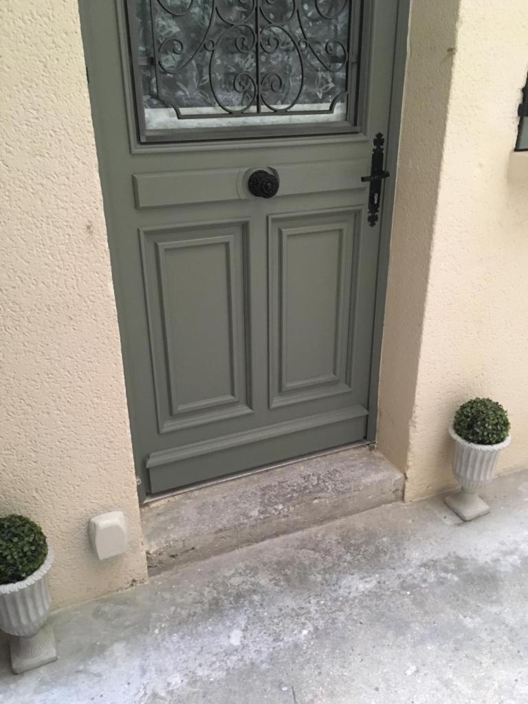 Superb tiny house in heart of Paris 1st!