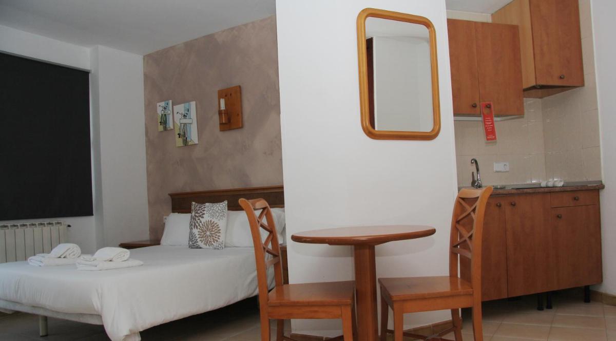 Apartamentos Gomila Park