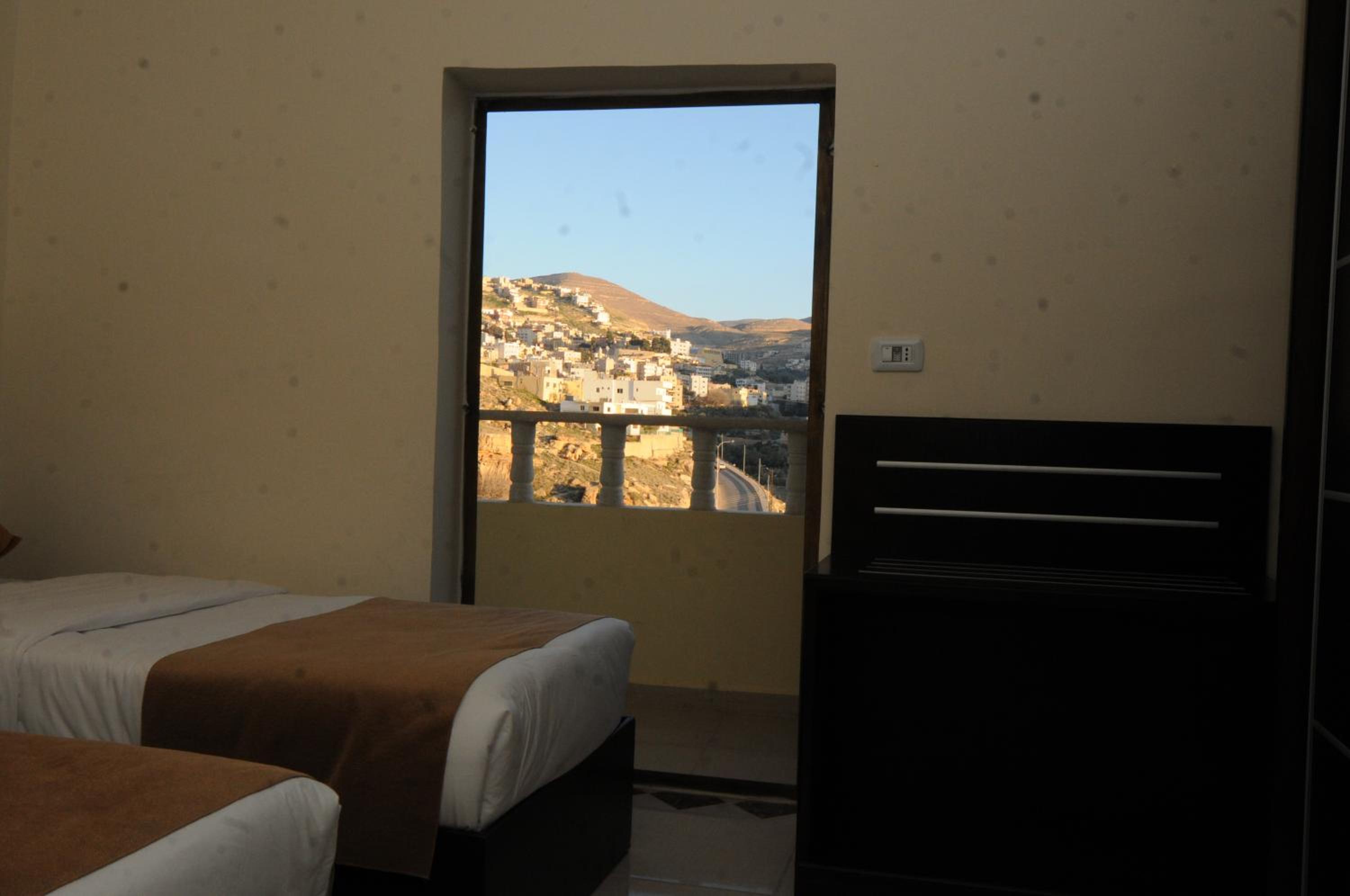 Shaqilath Hotel