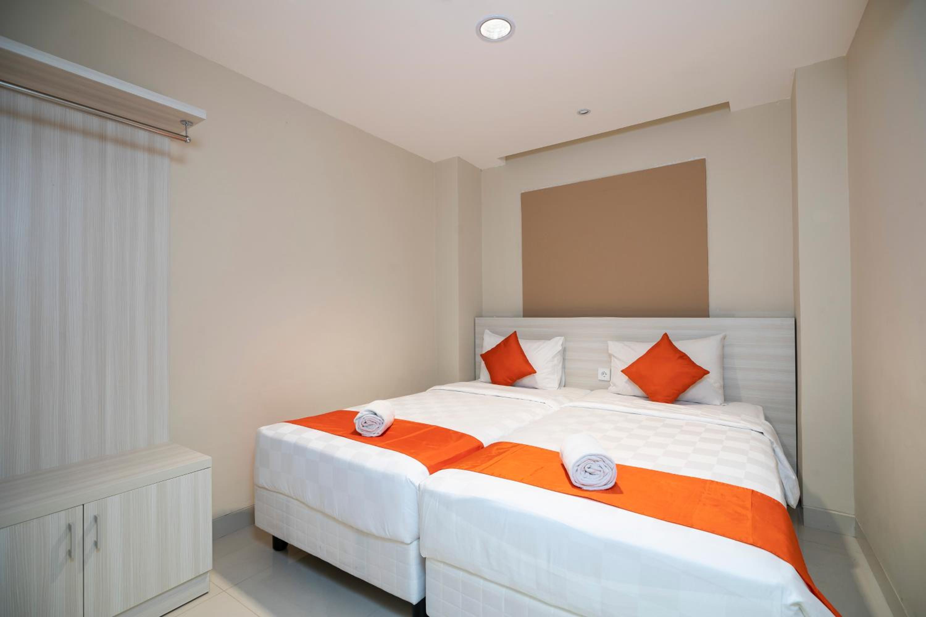 The Gloria Suites Grogol view 5