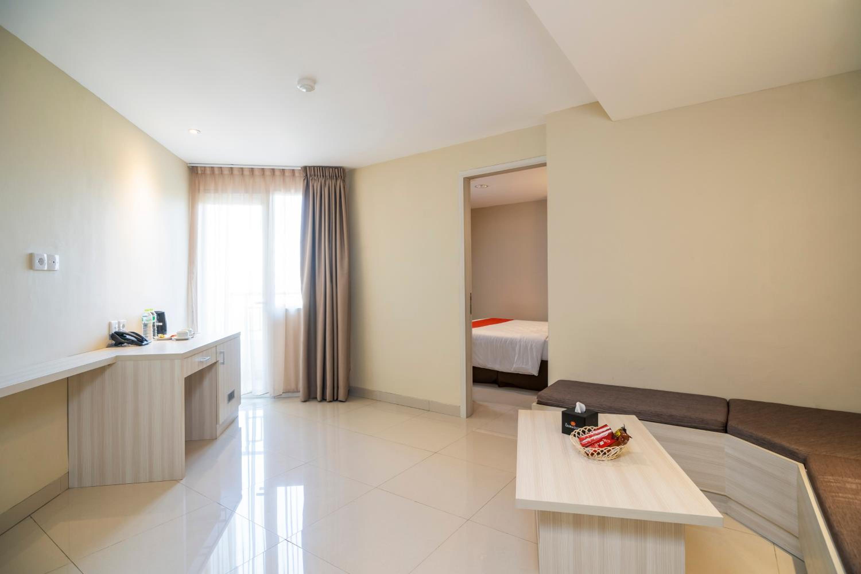 The Gloria Suites Grogol view 4