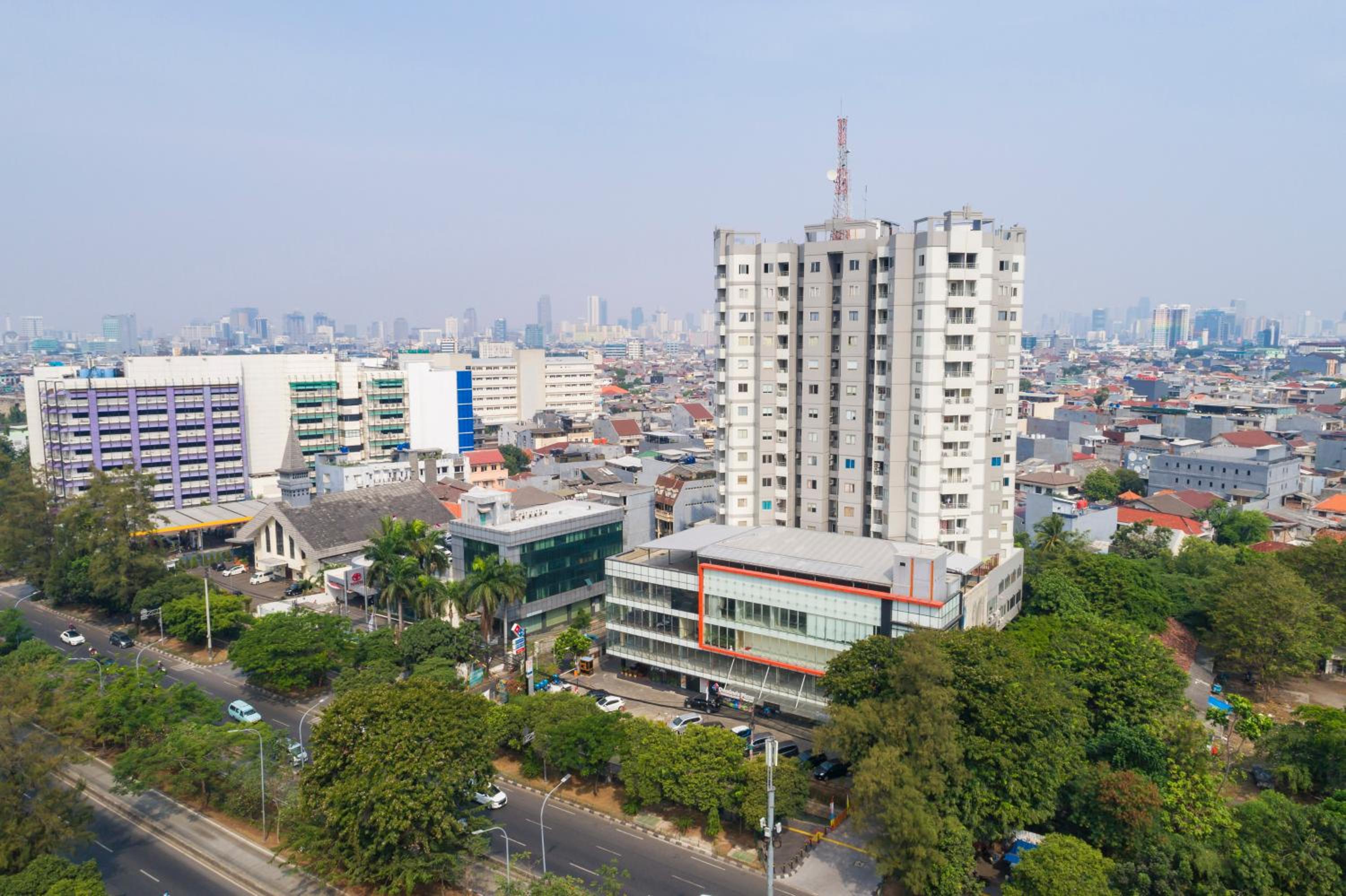 The Gloria Suites Grogol view 2