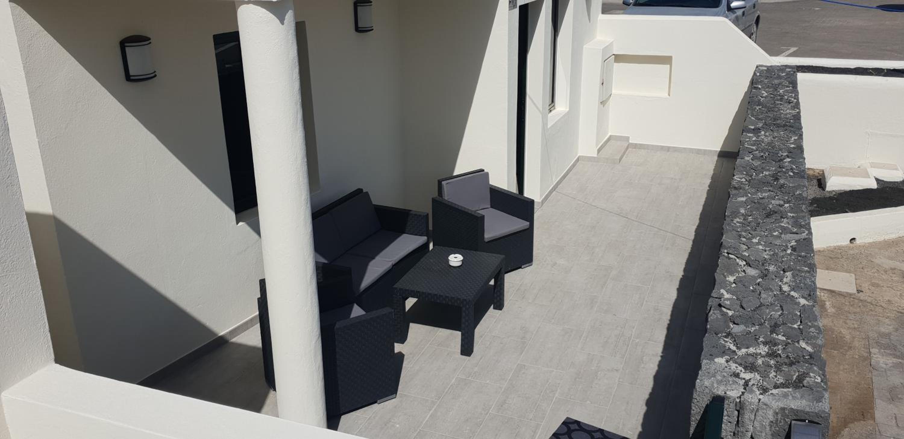 House first line of the sea view 3