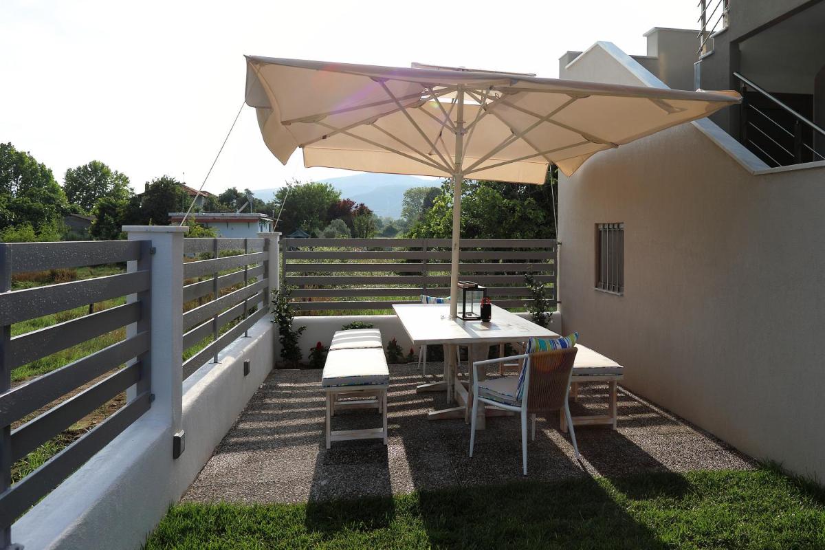 outdoor BBQ area