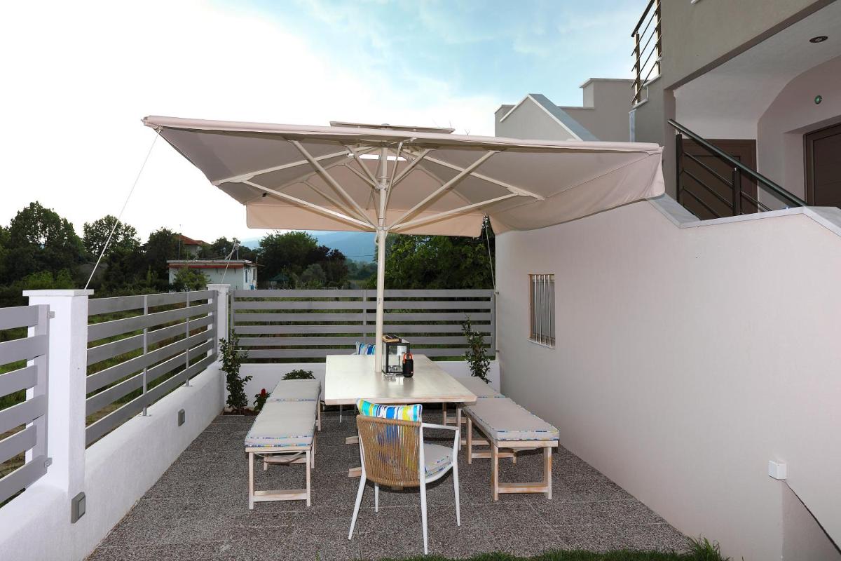 outdoor BBQ area
