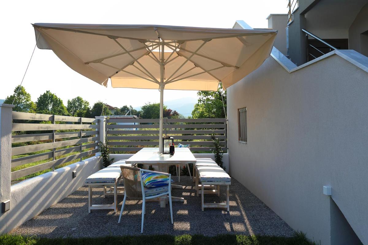 outdoor BBQ area