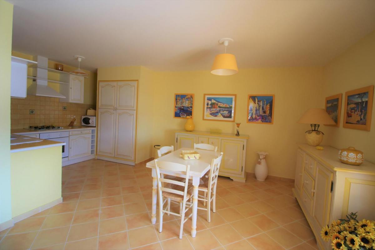 Residence U MELU GRAND T3 JAUNE à l'étage view 5