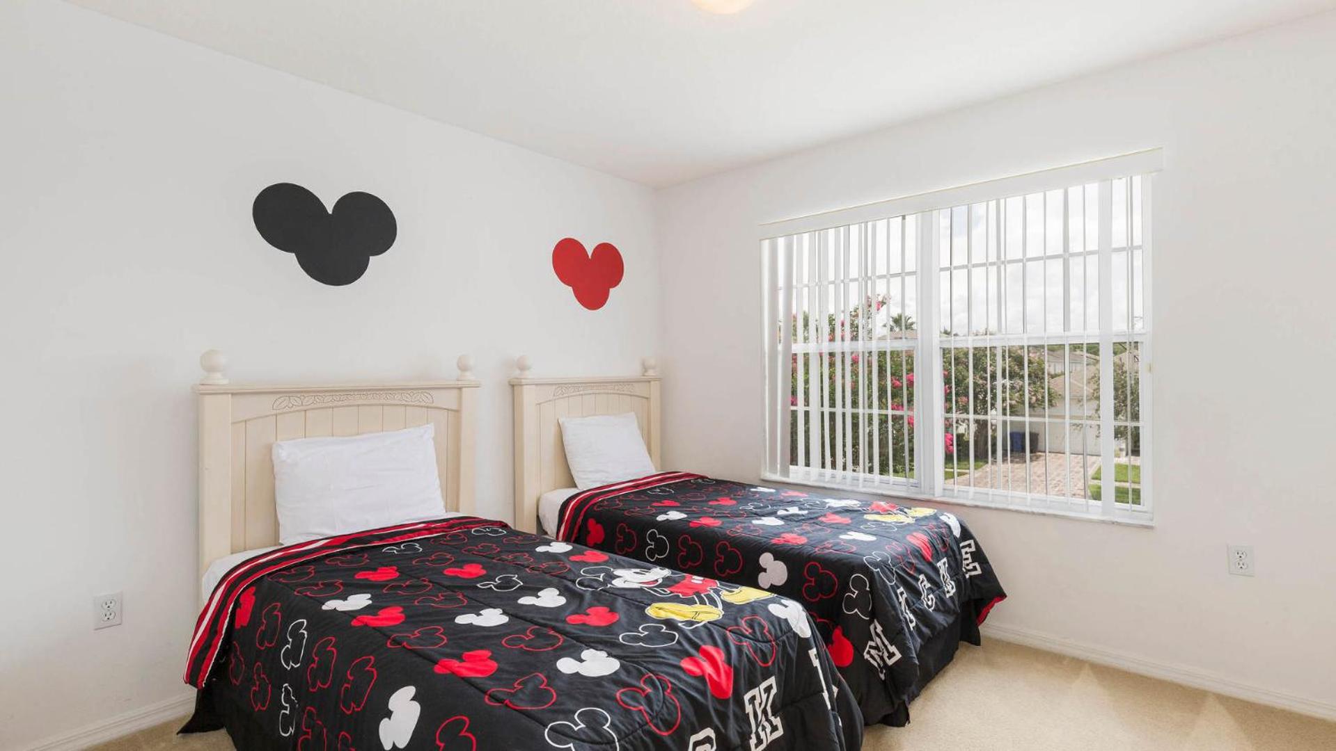Lucky Charm - Budget-friendly 5 bed vacation home, close to Disney World view 5