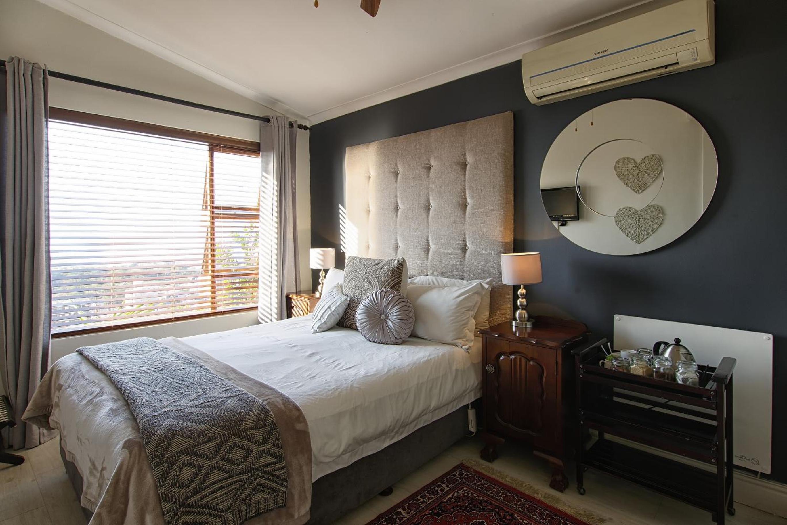 Bluegum Hill Guesthouse & Apartments - Image 3