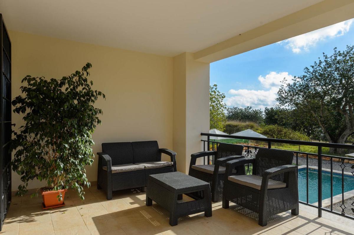 Villa Aigües Blanques view 2