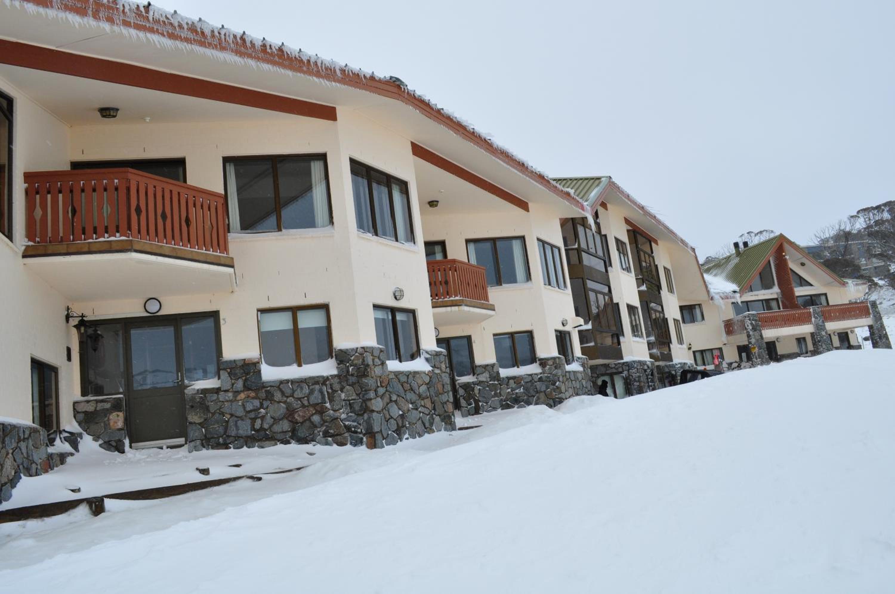 Photo 10