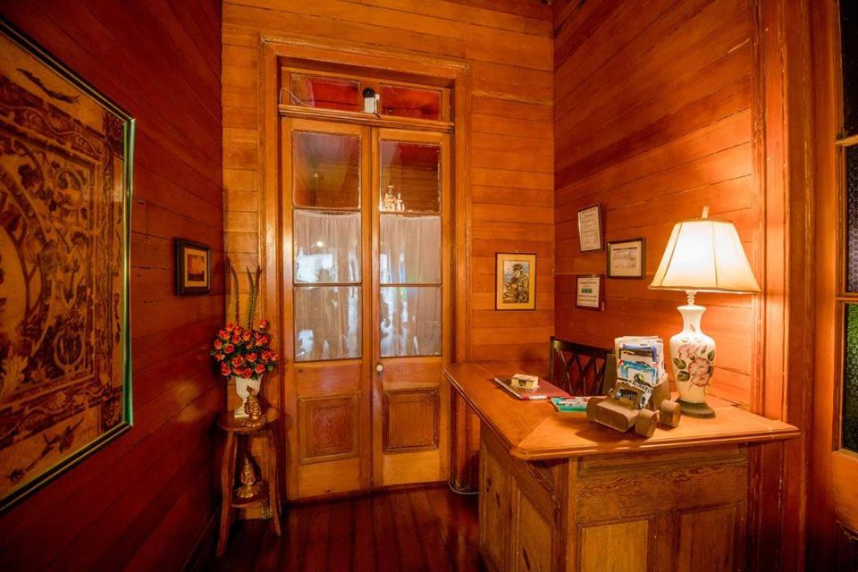 Hostal Aloha Inn