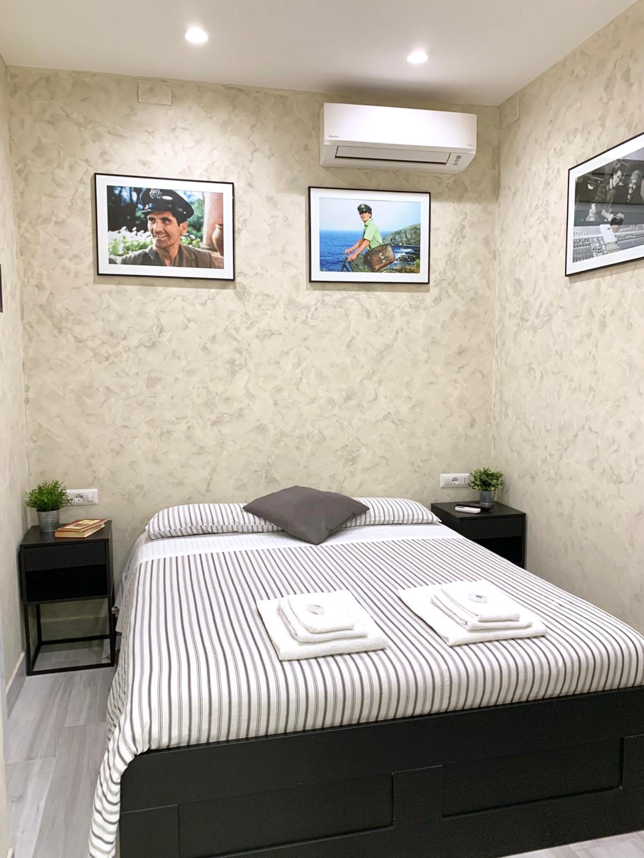 Bed No Breakfast AK