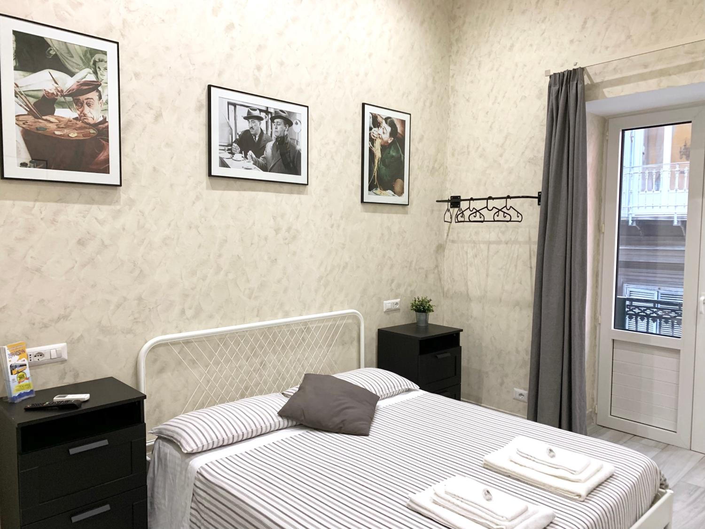 Bed No Breakfast AK