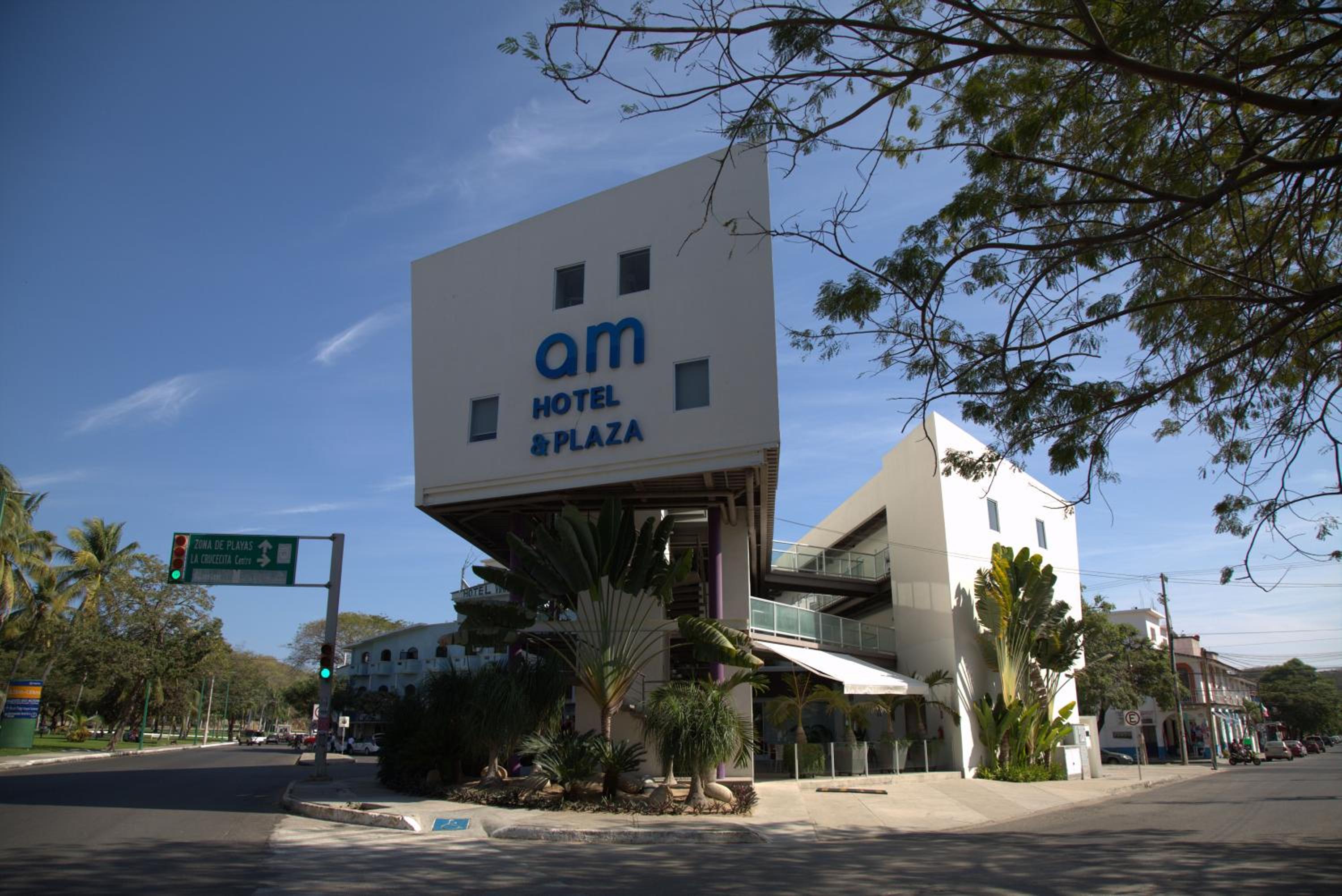 AM Hotel y Plaza - Property Image 4