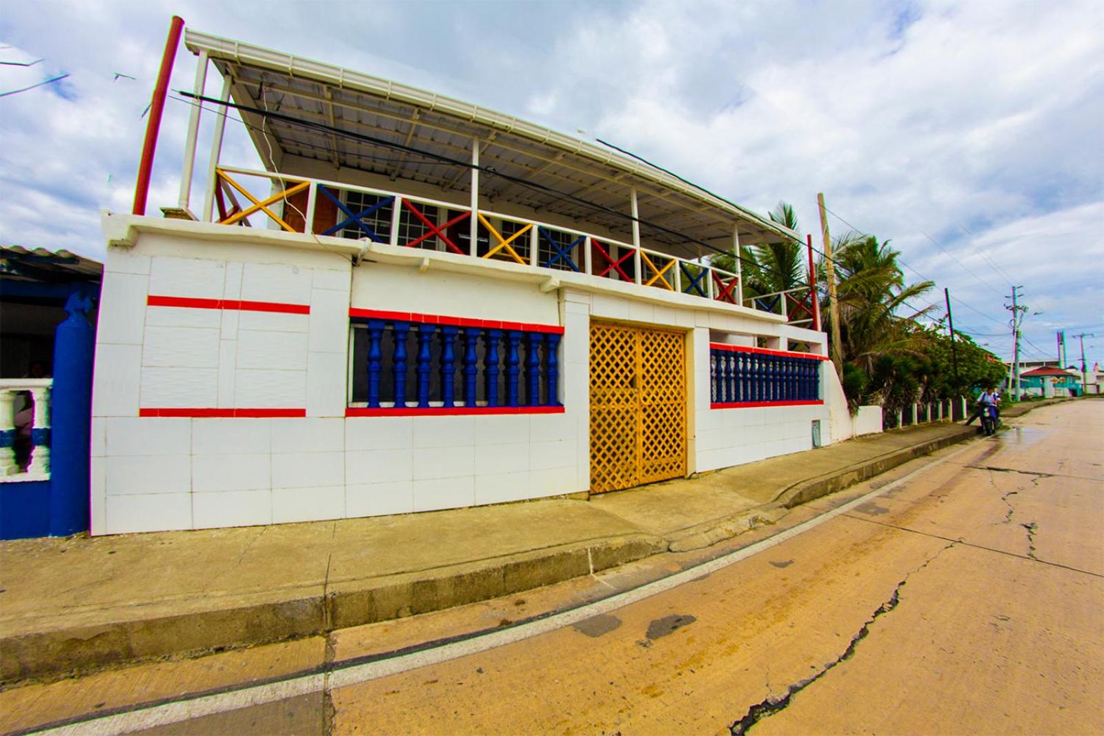 Inn Skyline Hostel