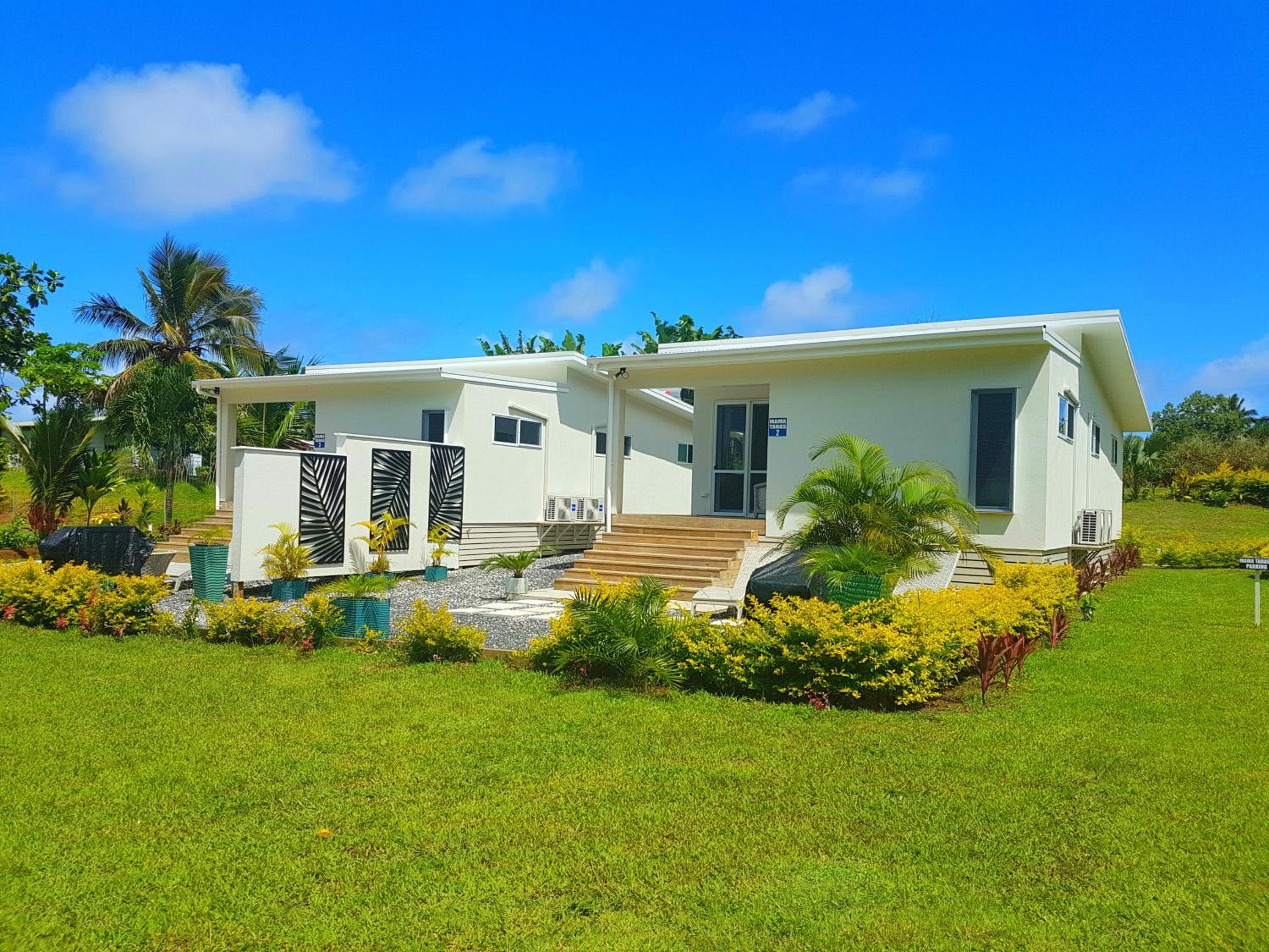 Mama Taras Bungalows