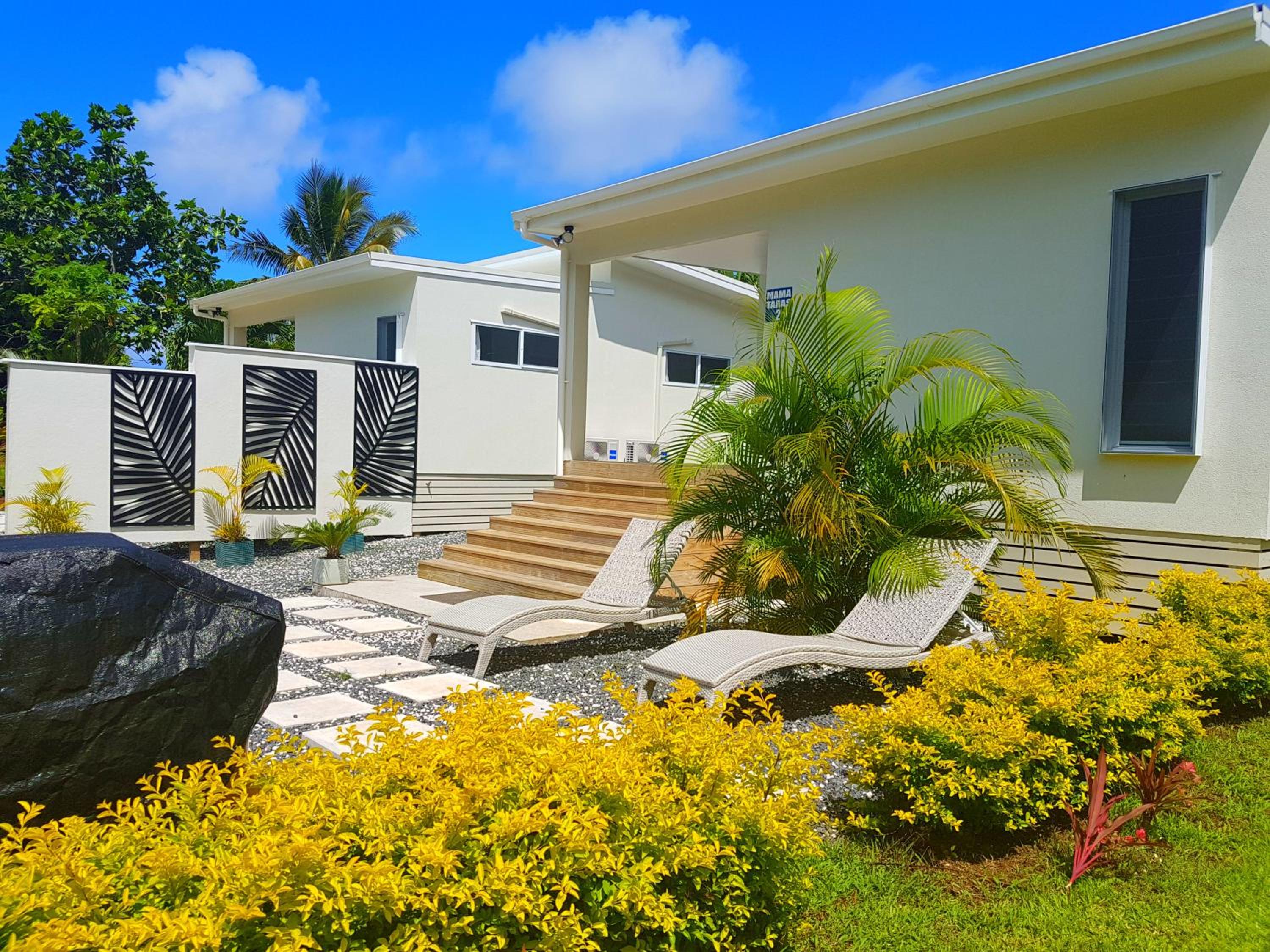 Mama Taras Bungalows