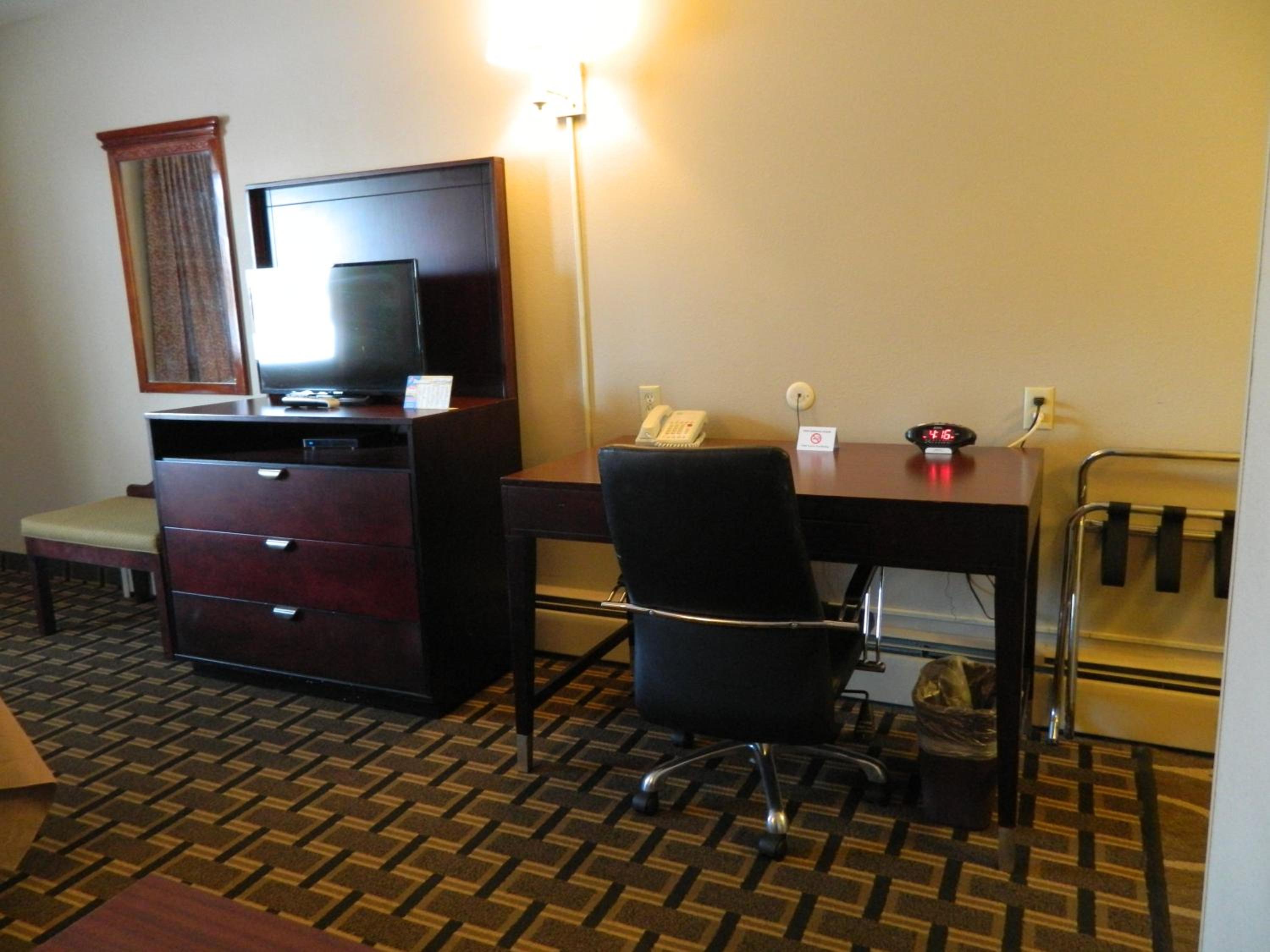 Evanston Vacations - Travelodge by Wyndham Evanston - Property Image 11