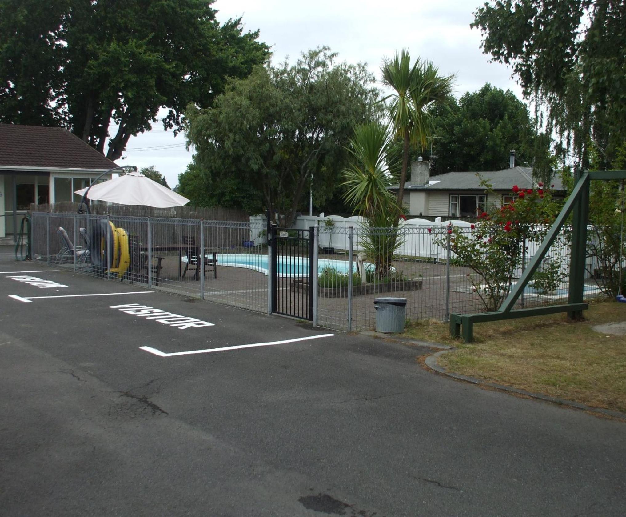 Acorn Estate Motel