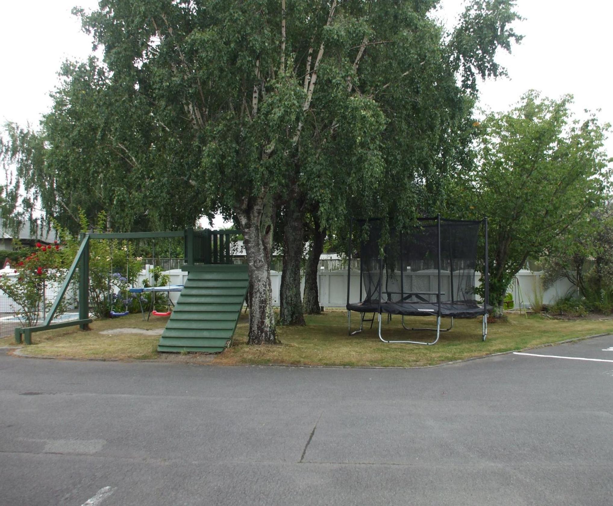 Acorn Estate Motel
