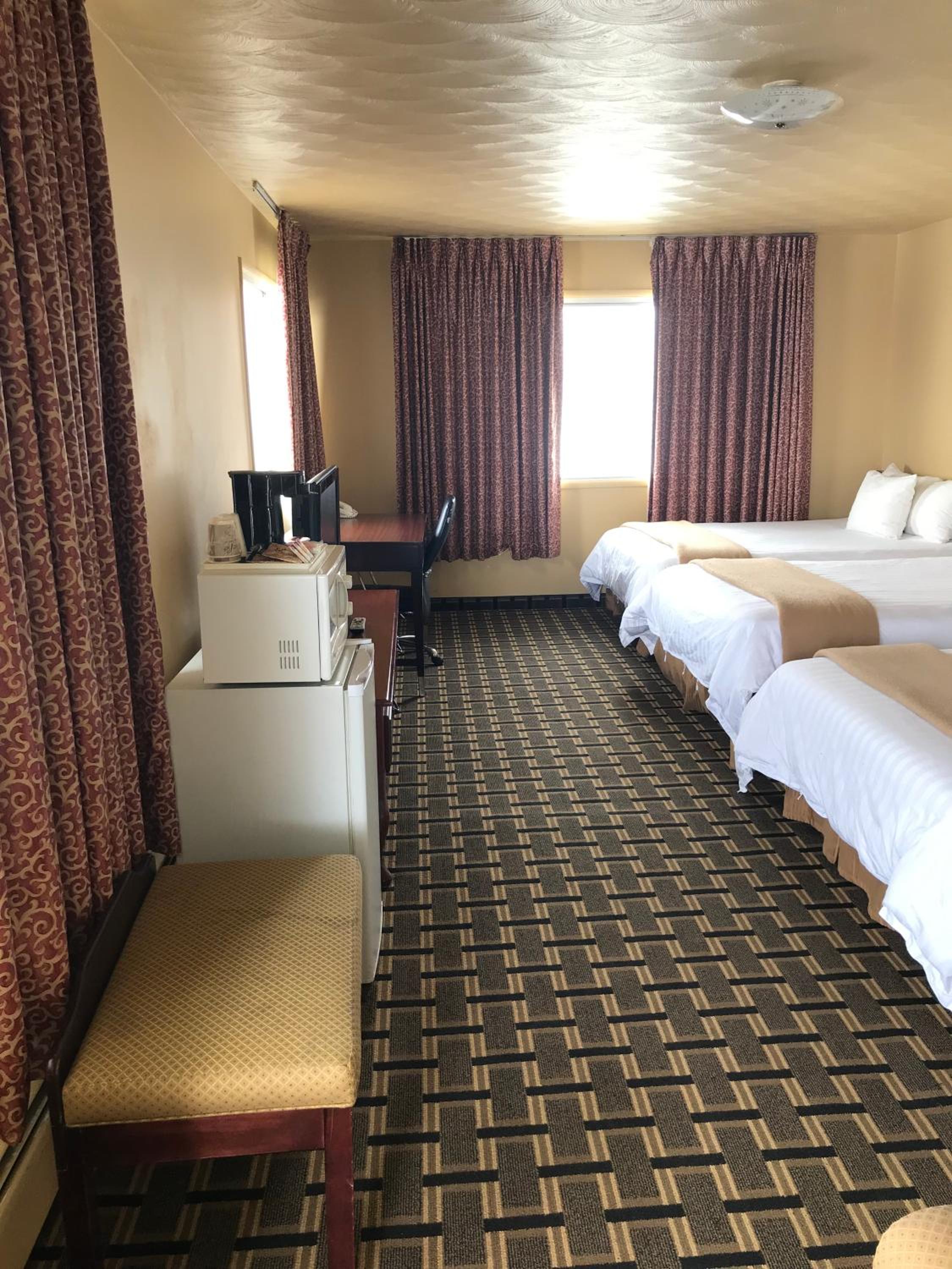 Evanston Vacations - Travelodge by Wyndham Evanston - Property Image 6