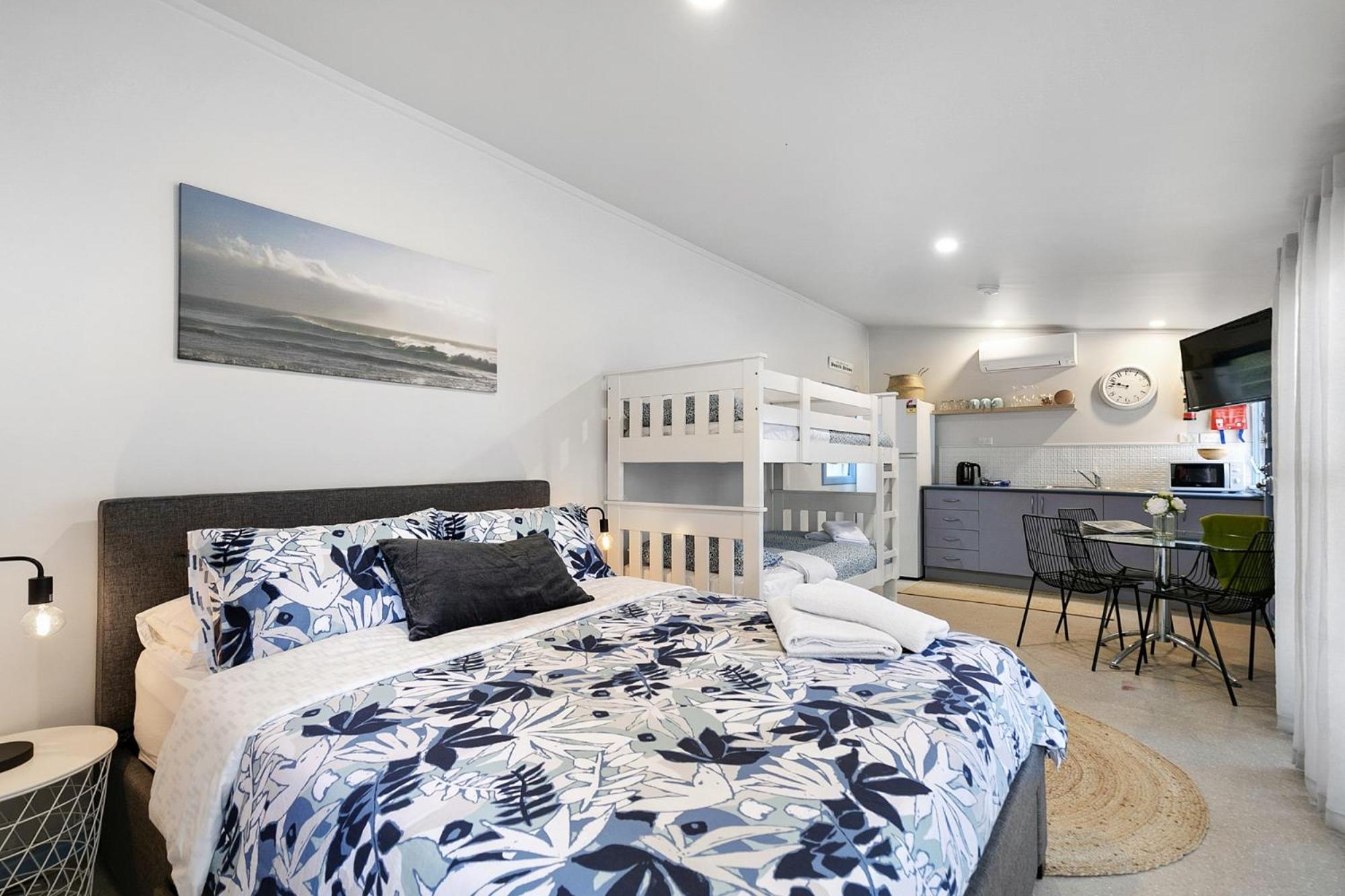 Torquay Vacations - Ultimate Beach Retreat Aus - Property Image 8
