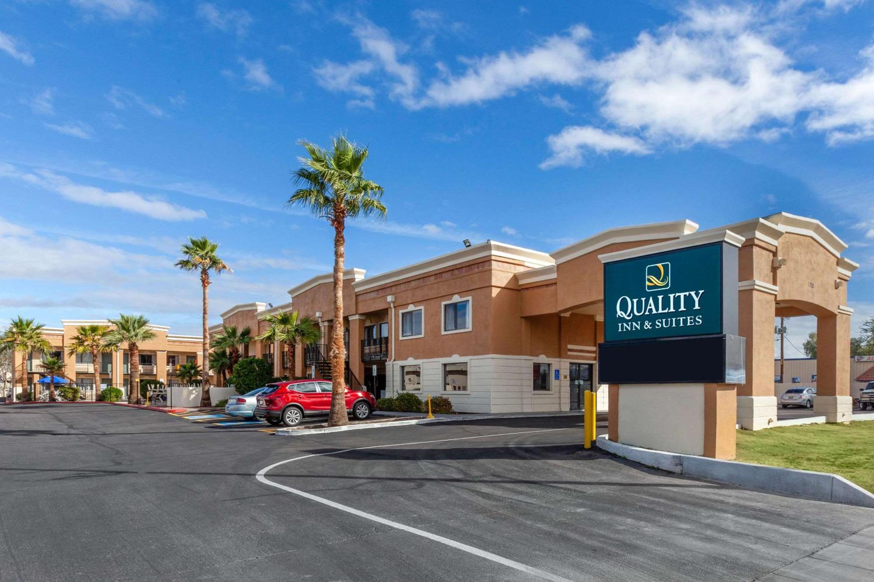 Hotel Quality Inn & Suites near Downtown Mesa - Image 1