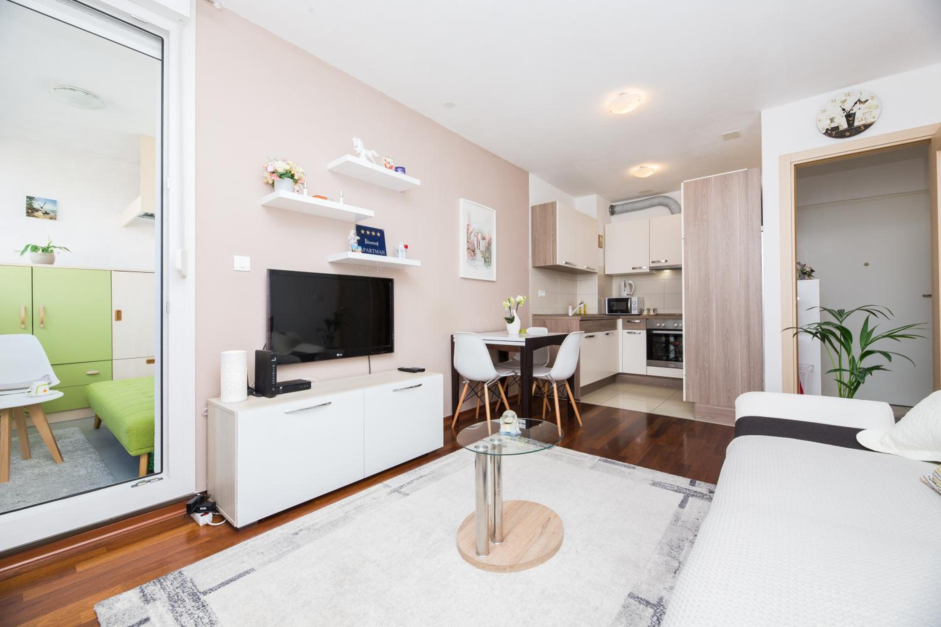 Beautiful New Apartment Bubli view 3