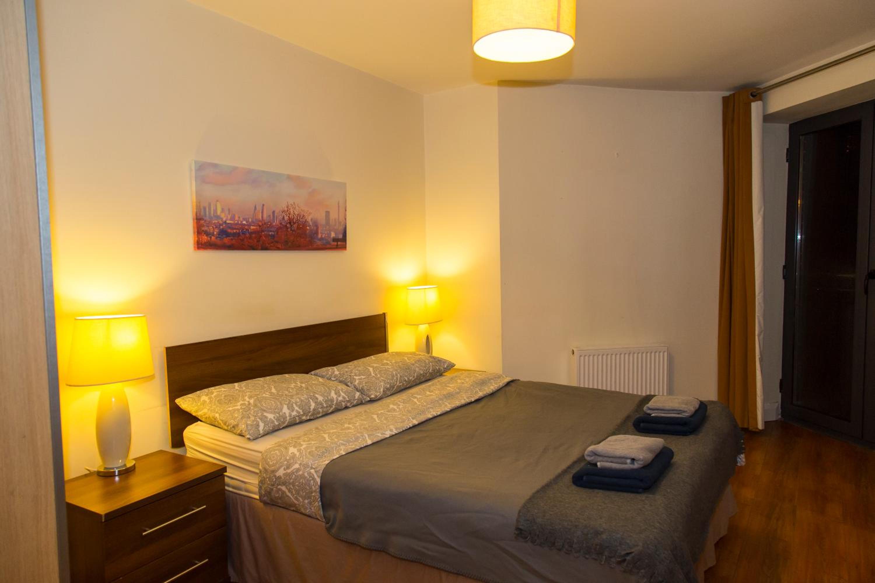 Spacous Dublin Escape 3BR Ensuited Free Parking