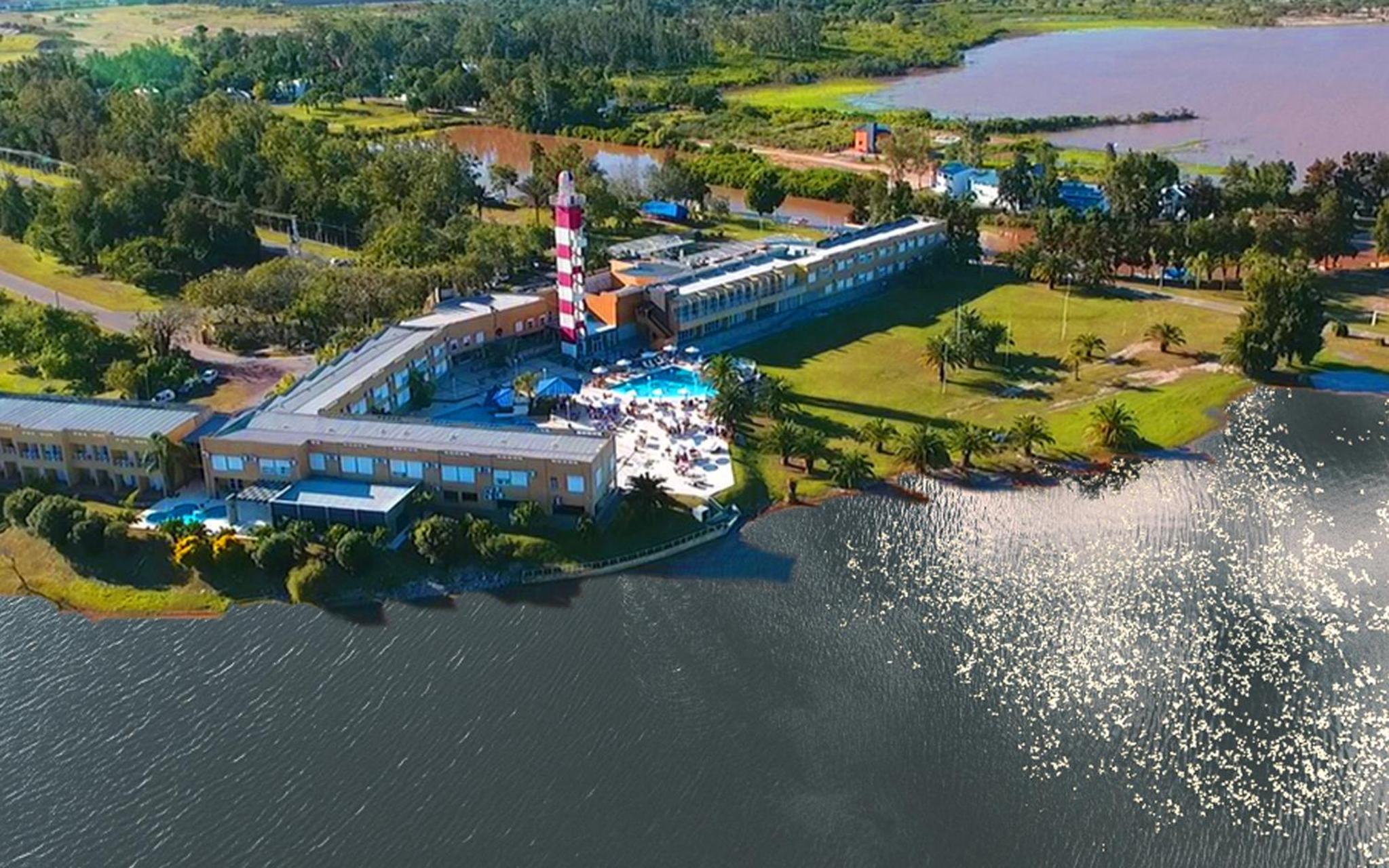 Hotel Marina del Faro Resort - Image 1