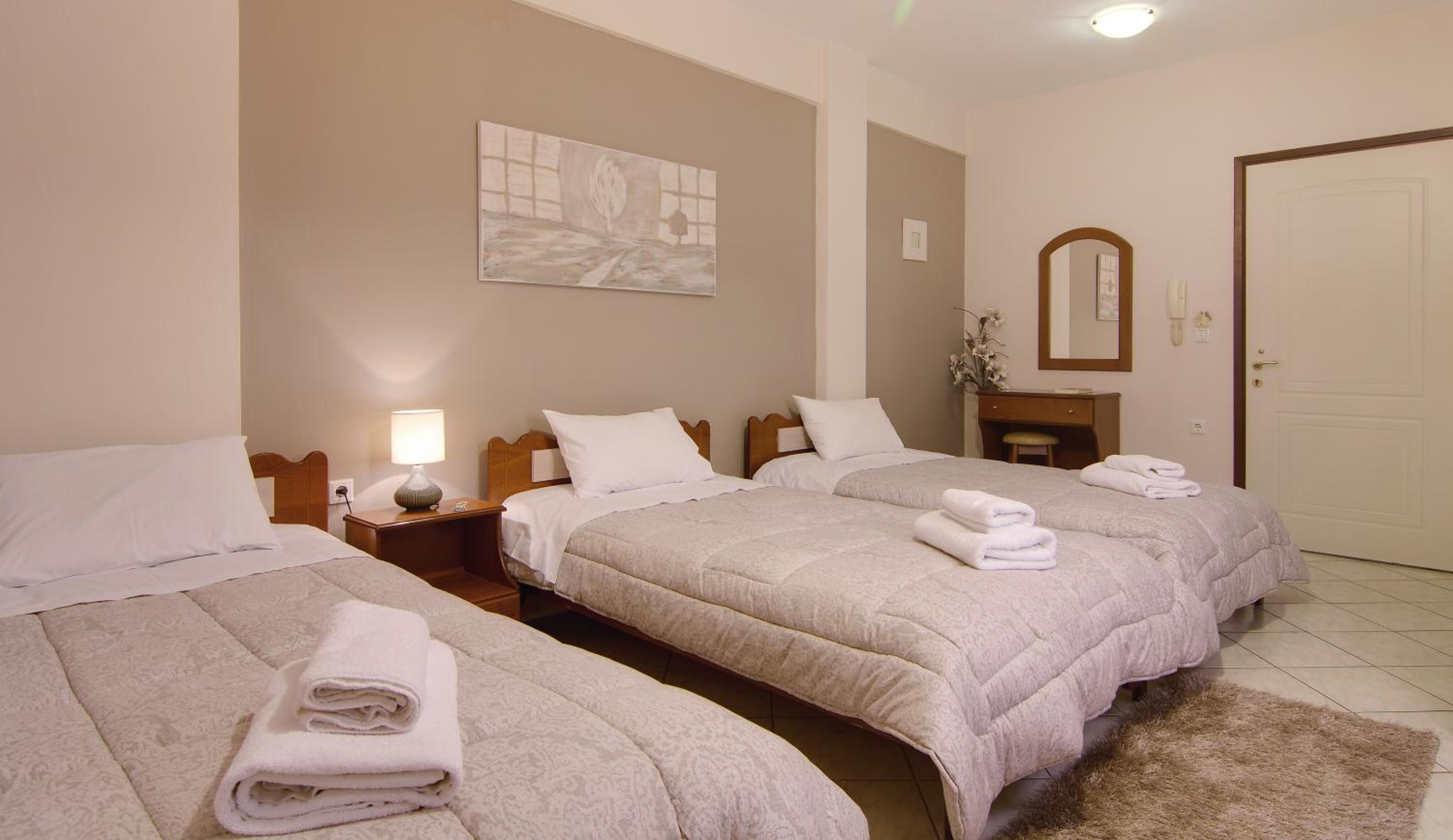 Tsironis Guesthouse