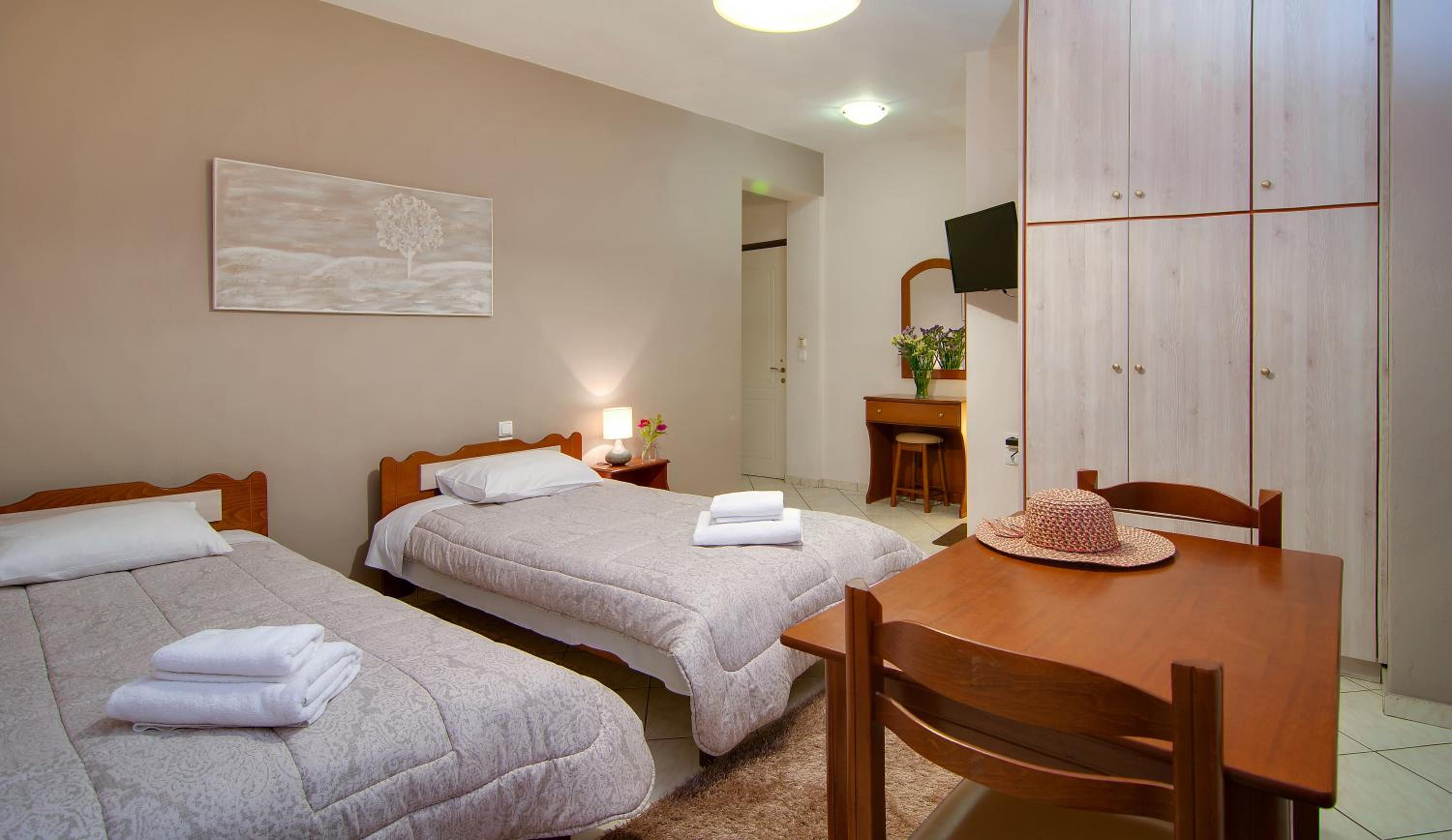 Tsironis Guesthouse