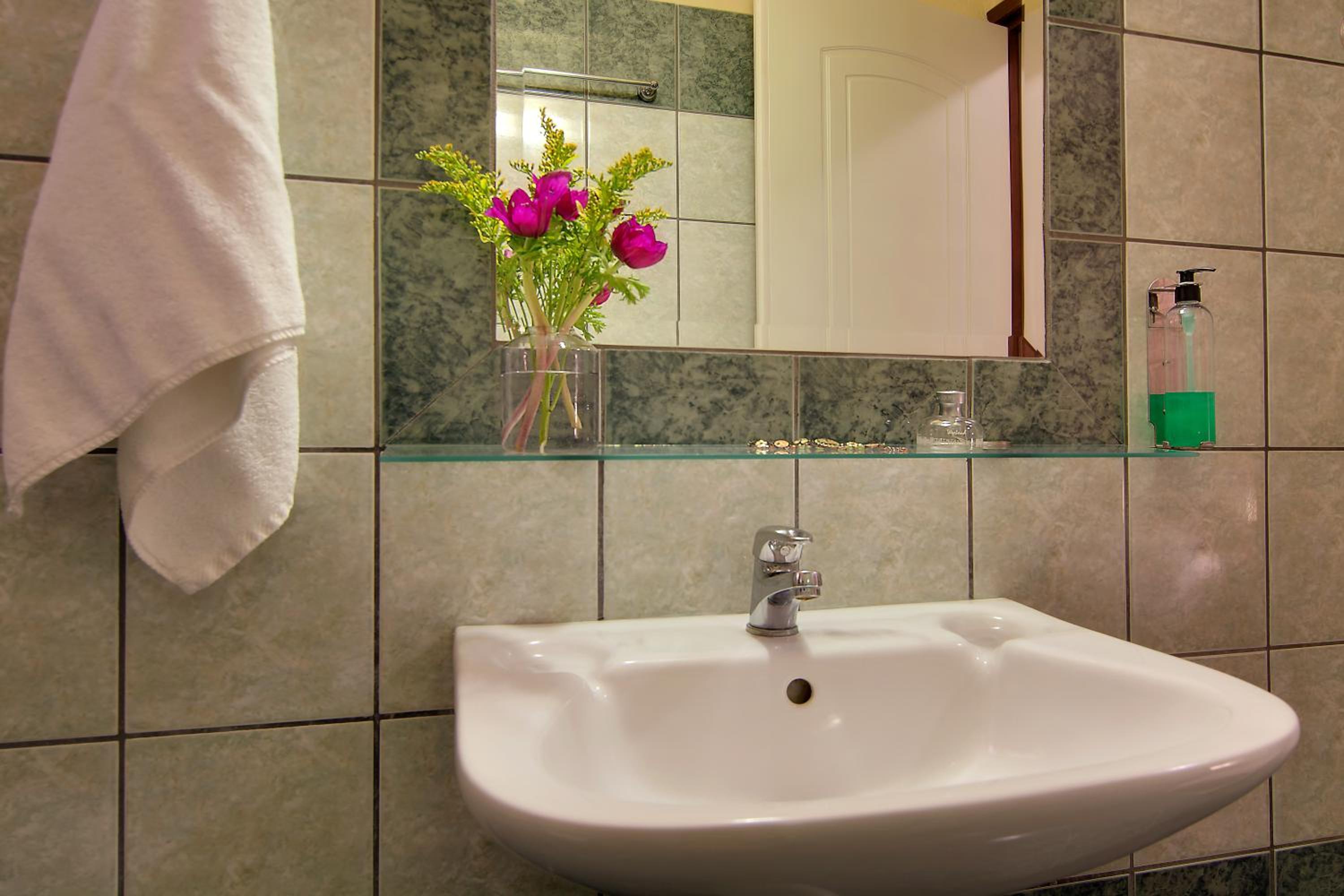 Tsironis Guesthouse