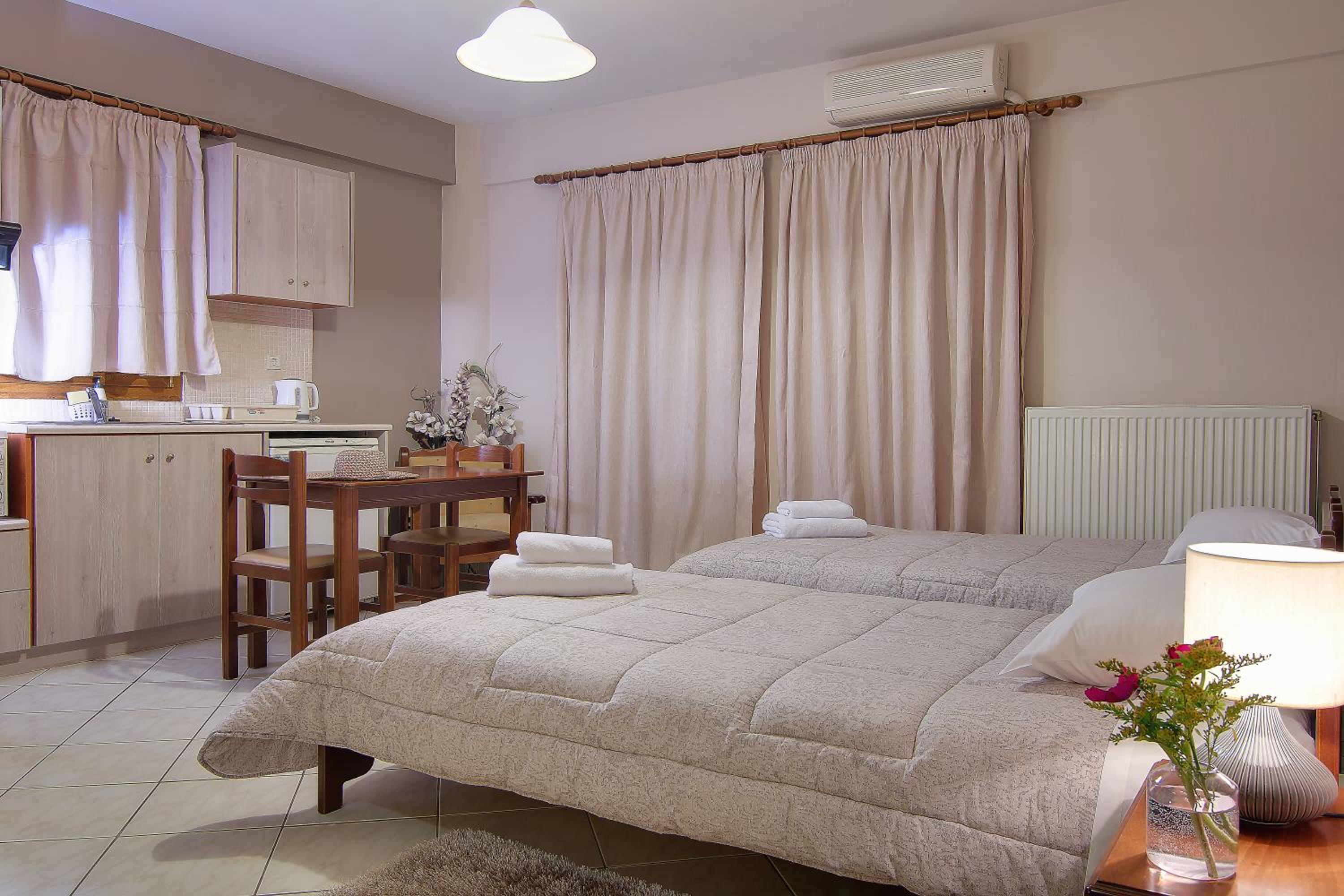 Tsironis Guesthouse