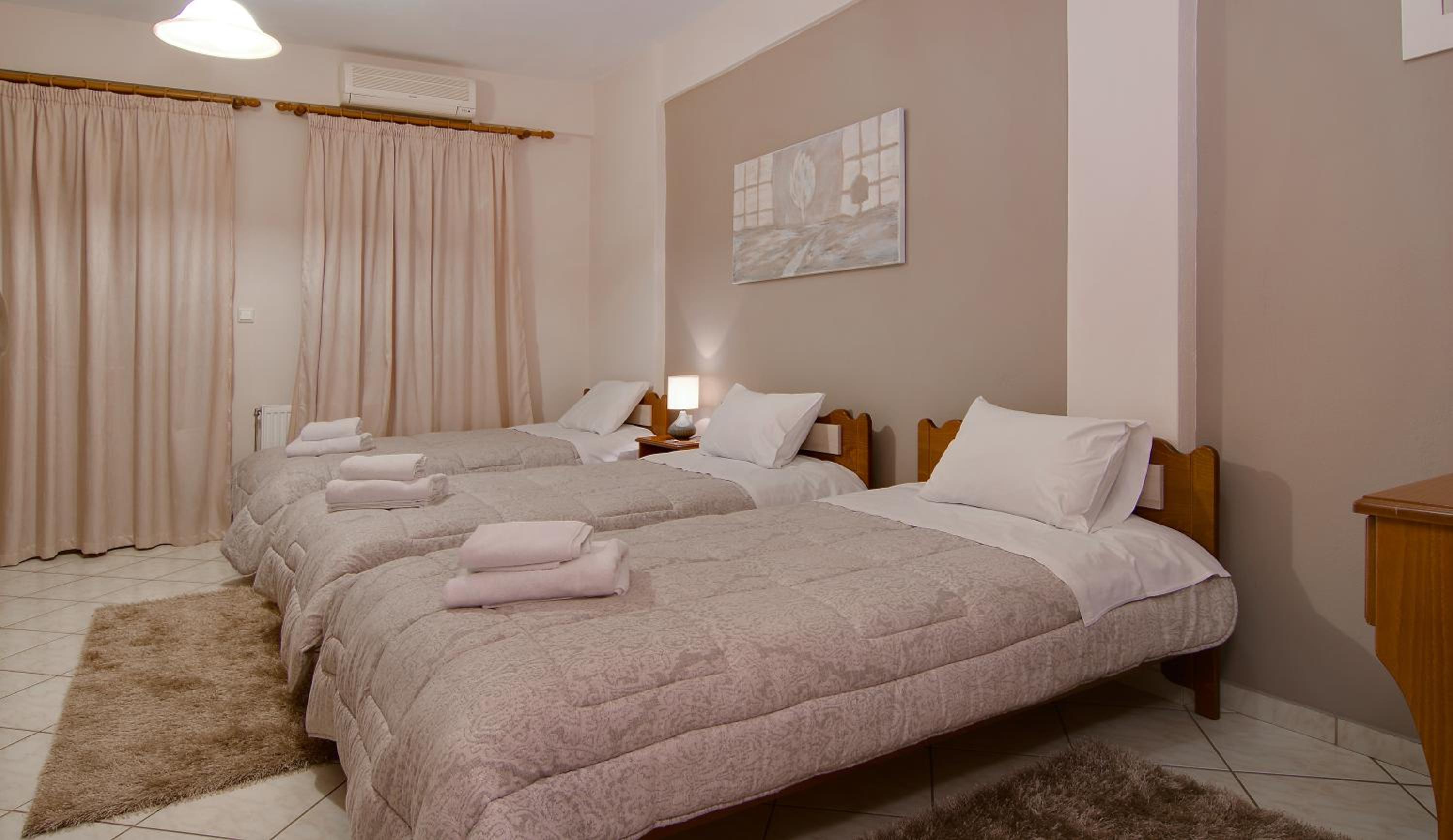 Tsironis Guesthouse