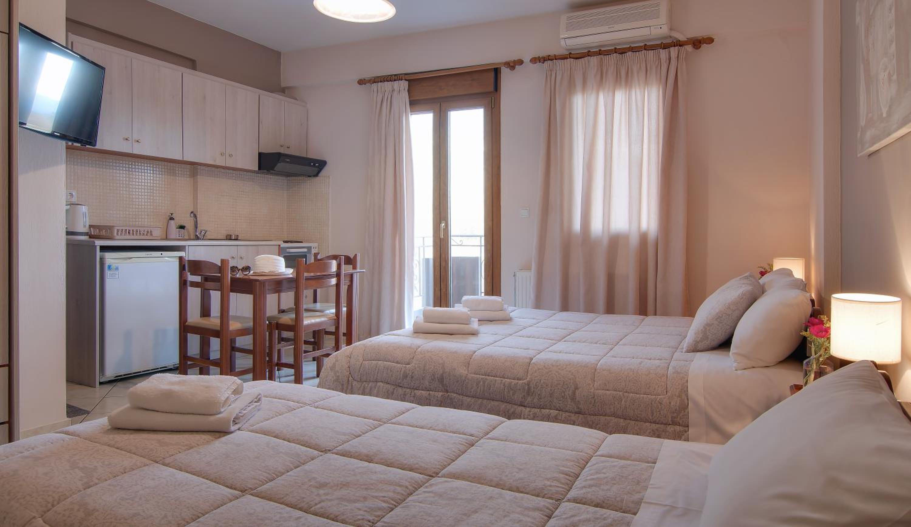 Tsironis Guesthouse